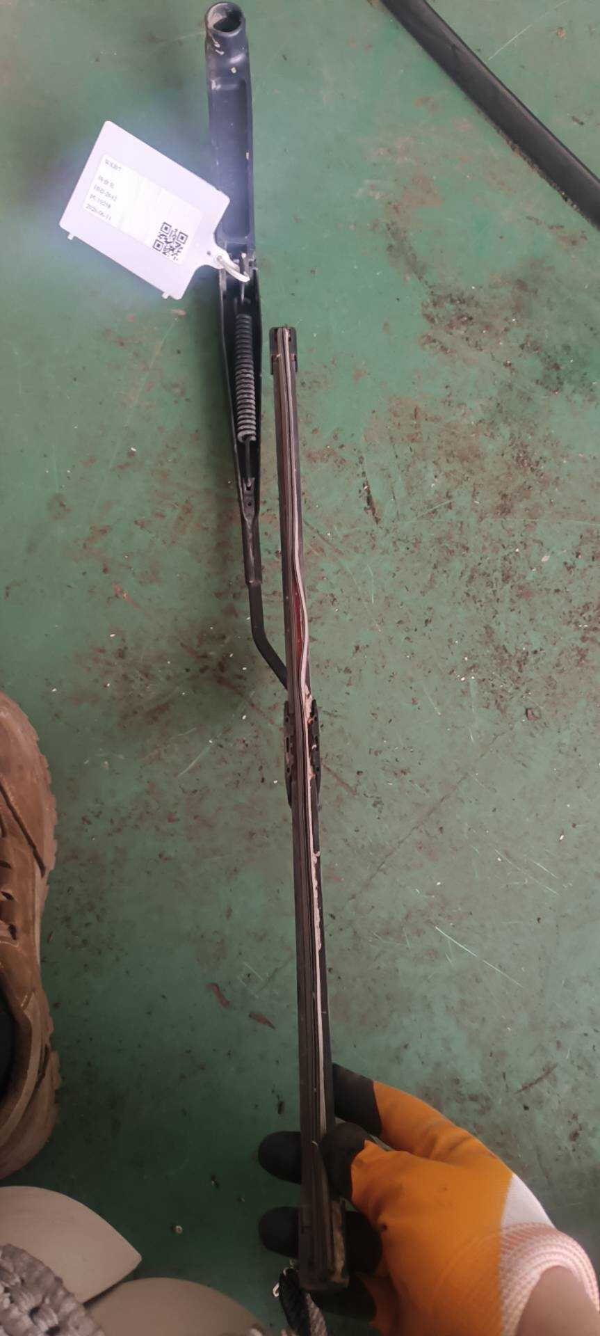 98321F9000 Front Windshield Wiper Arm, Right