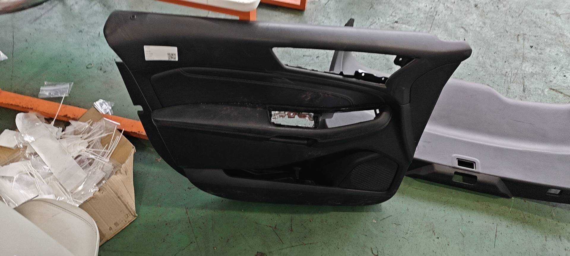 FK7BR23903CM1F30 前门内饰板(左)