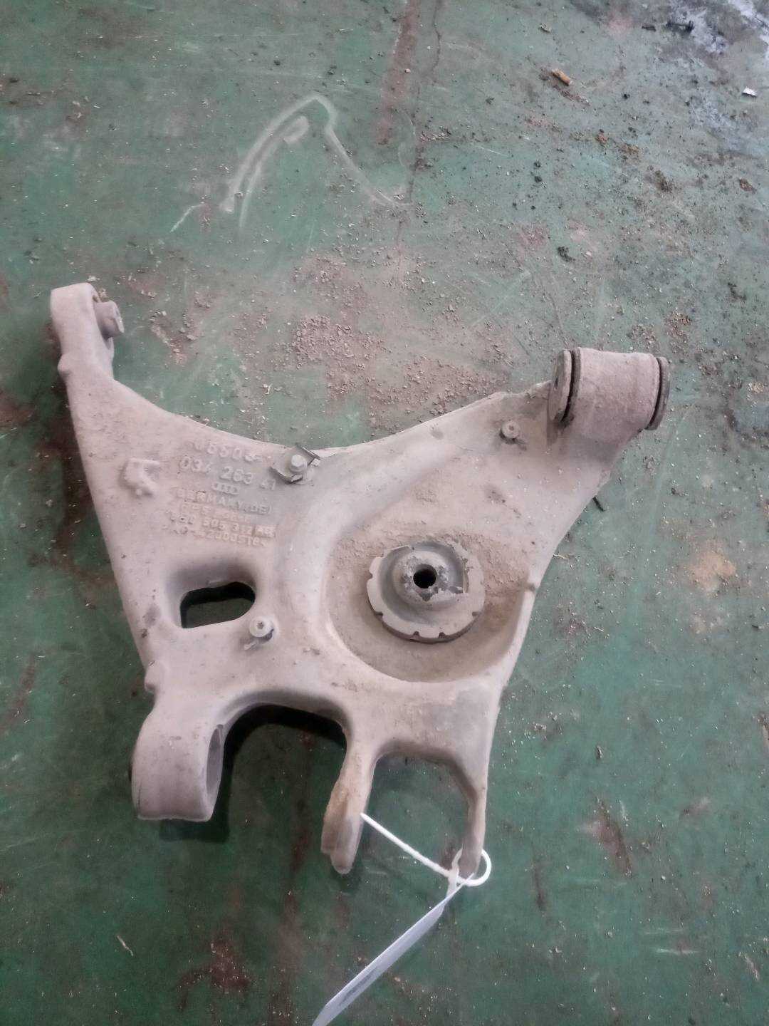 8E0505312AC Rear Lower Control Arm, Right