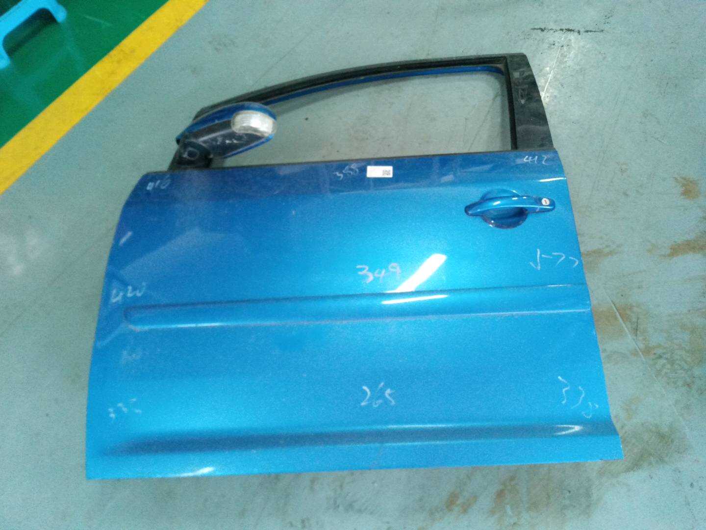 1T0831055Q 前门壳(左)
