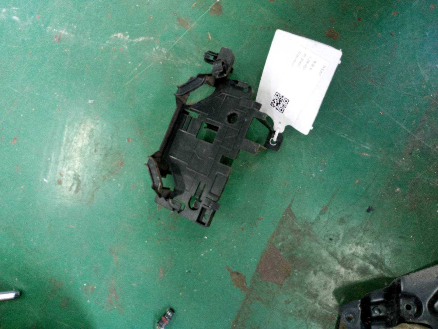 95852173000 座椅占用检测支架