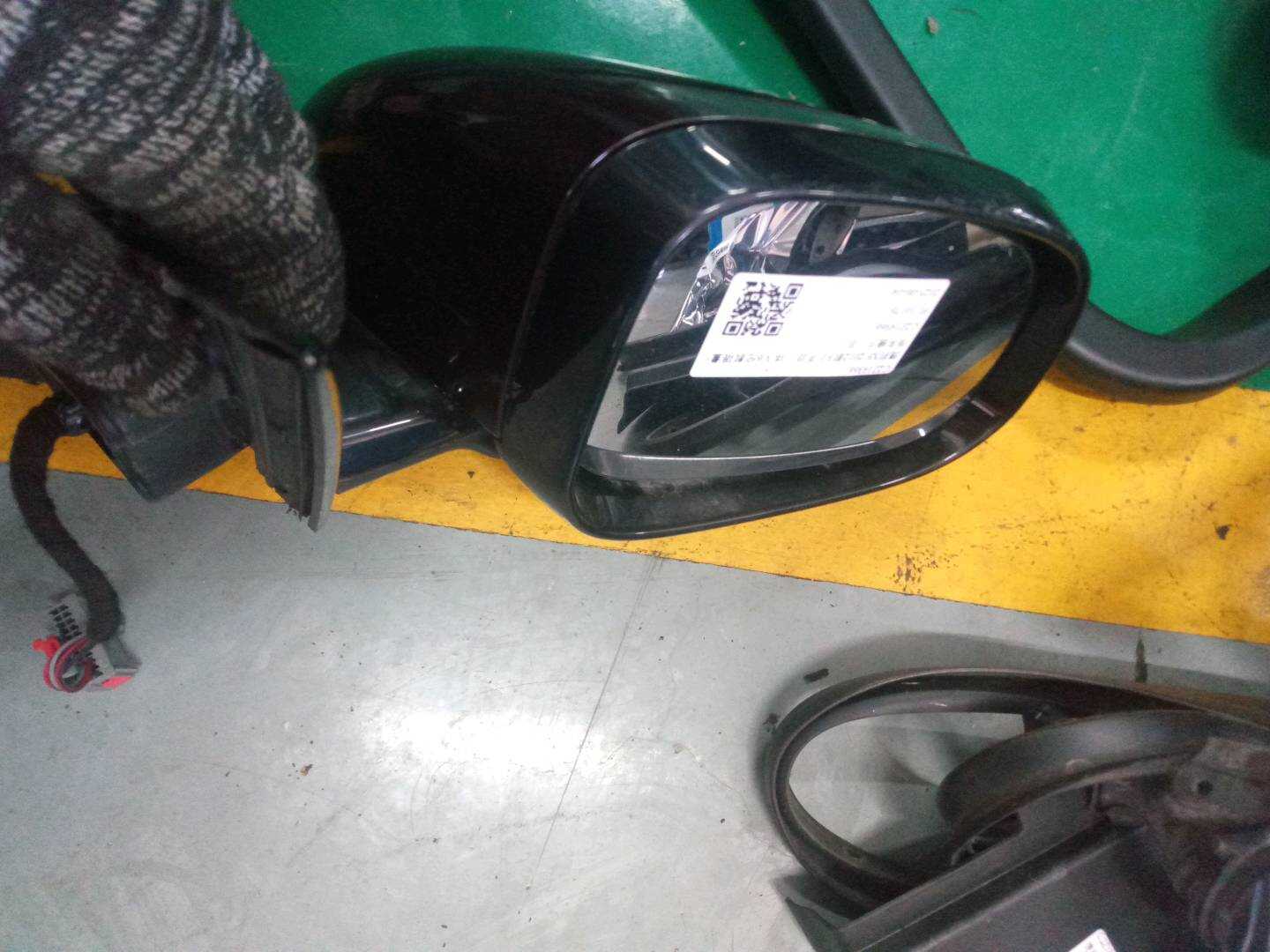 C2Z19366 Side Mirror Glass, Right
