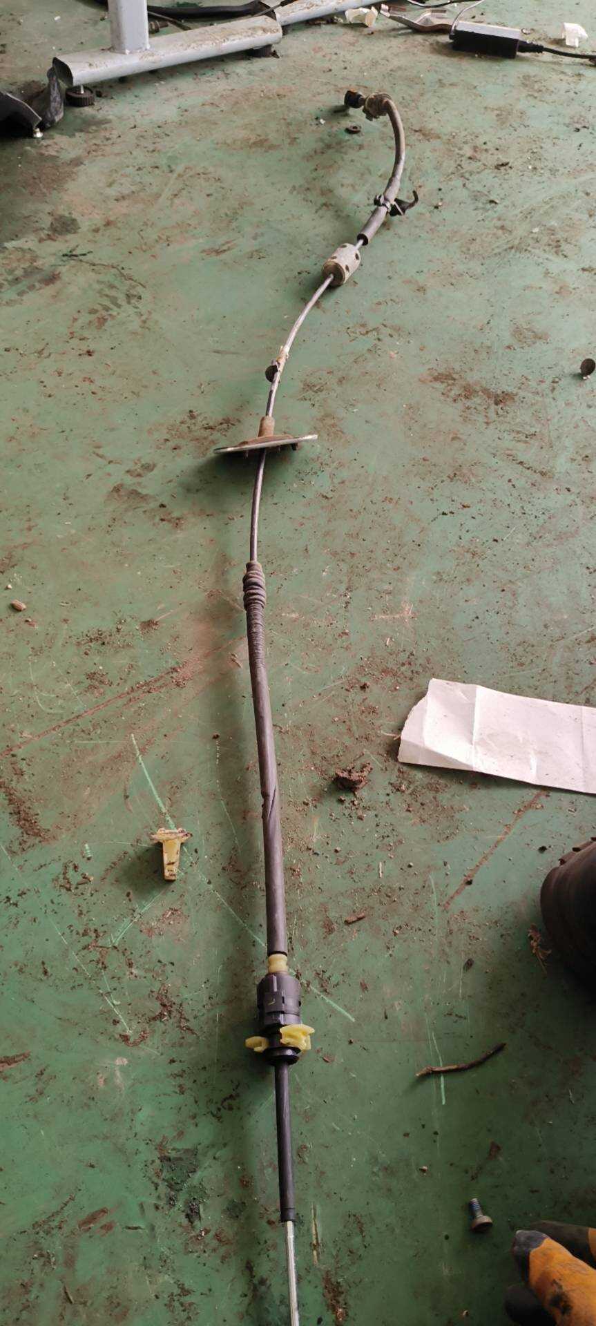 CT4Z7E395B 变速器换档拉线