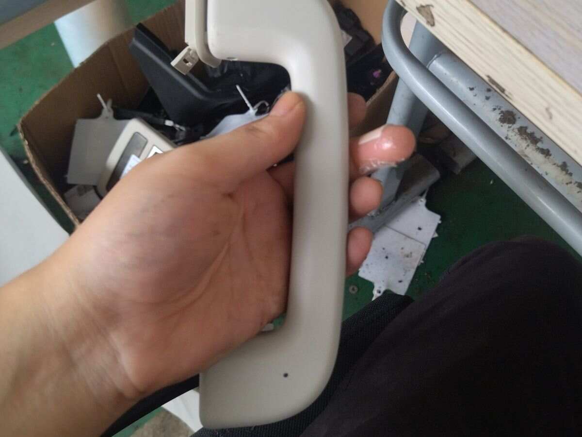 T4N4525LKP 车顶扶手（左前）