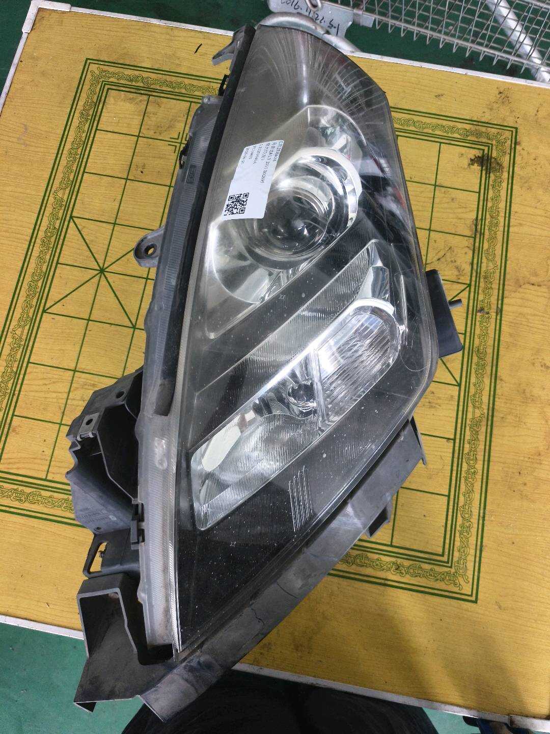 LT1251040A 前大灯总成（左）