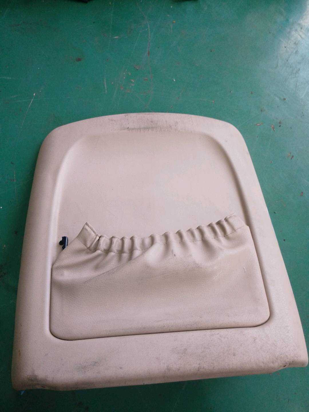 52107057744 副驾驶员座椅靠背骨架护面