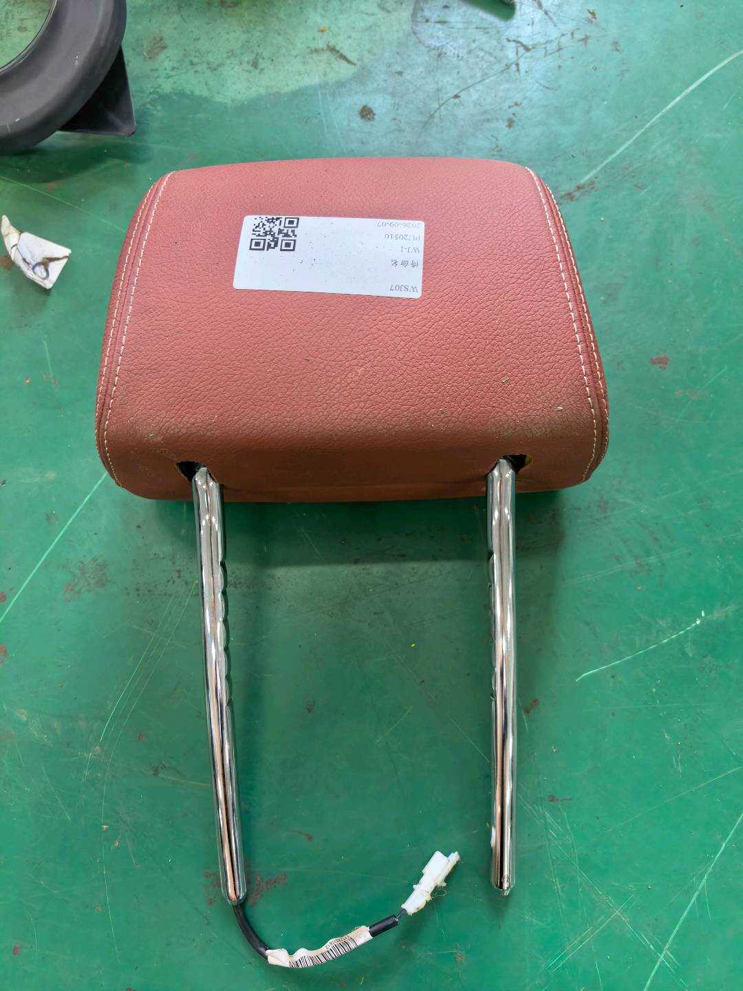 52107255868 副驾驶员座椅头枕