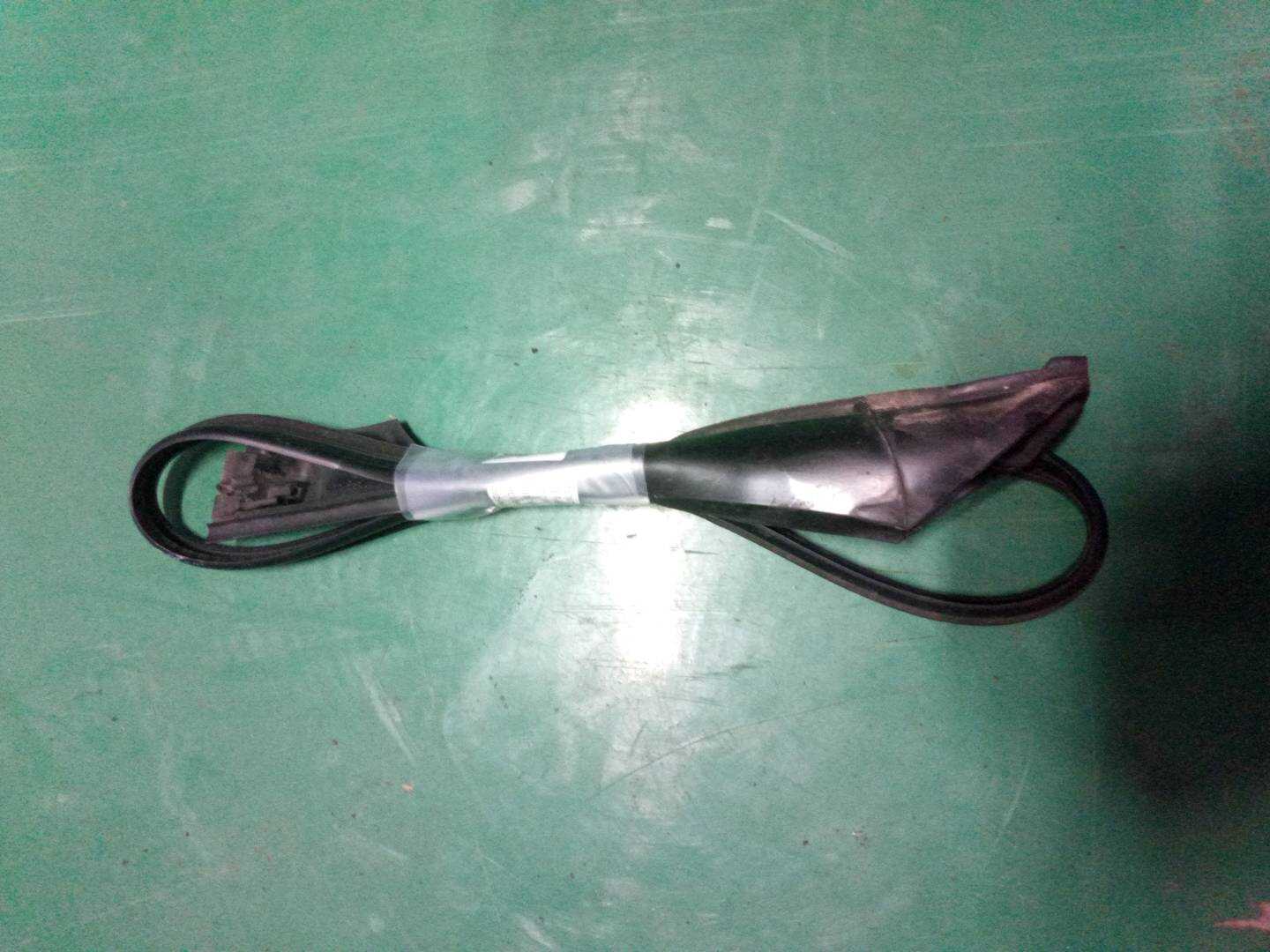51767355201 Front Door Weatherstrip (Upper Left)