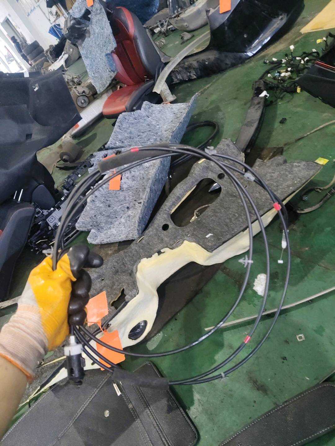 B012624 Fuel Filler Door Release Cable