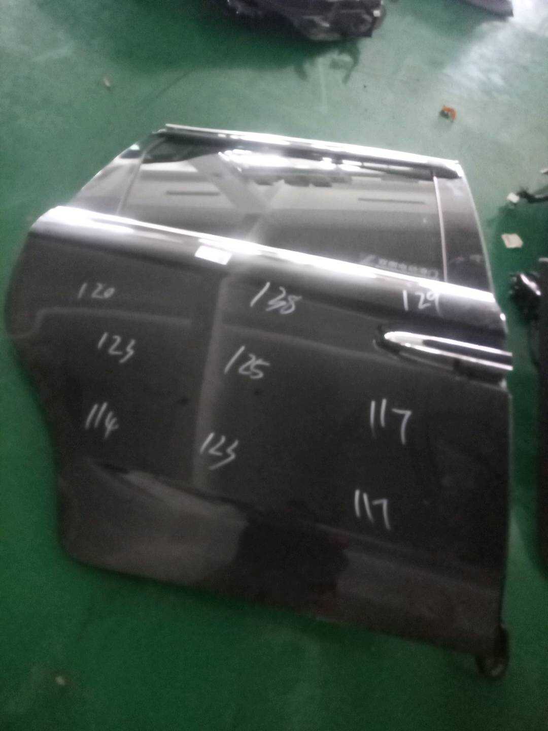 82100MV200C2 后门壳(右)