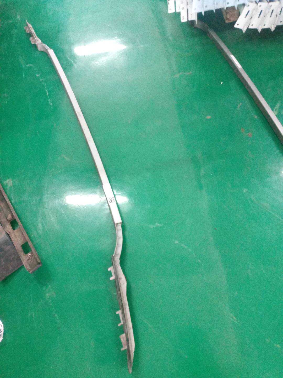 872702S500 车顶行李架（左）
