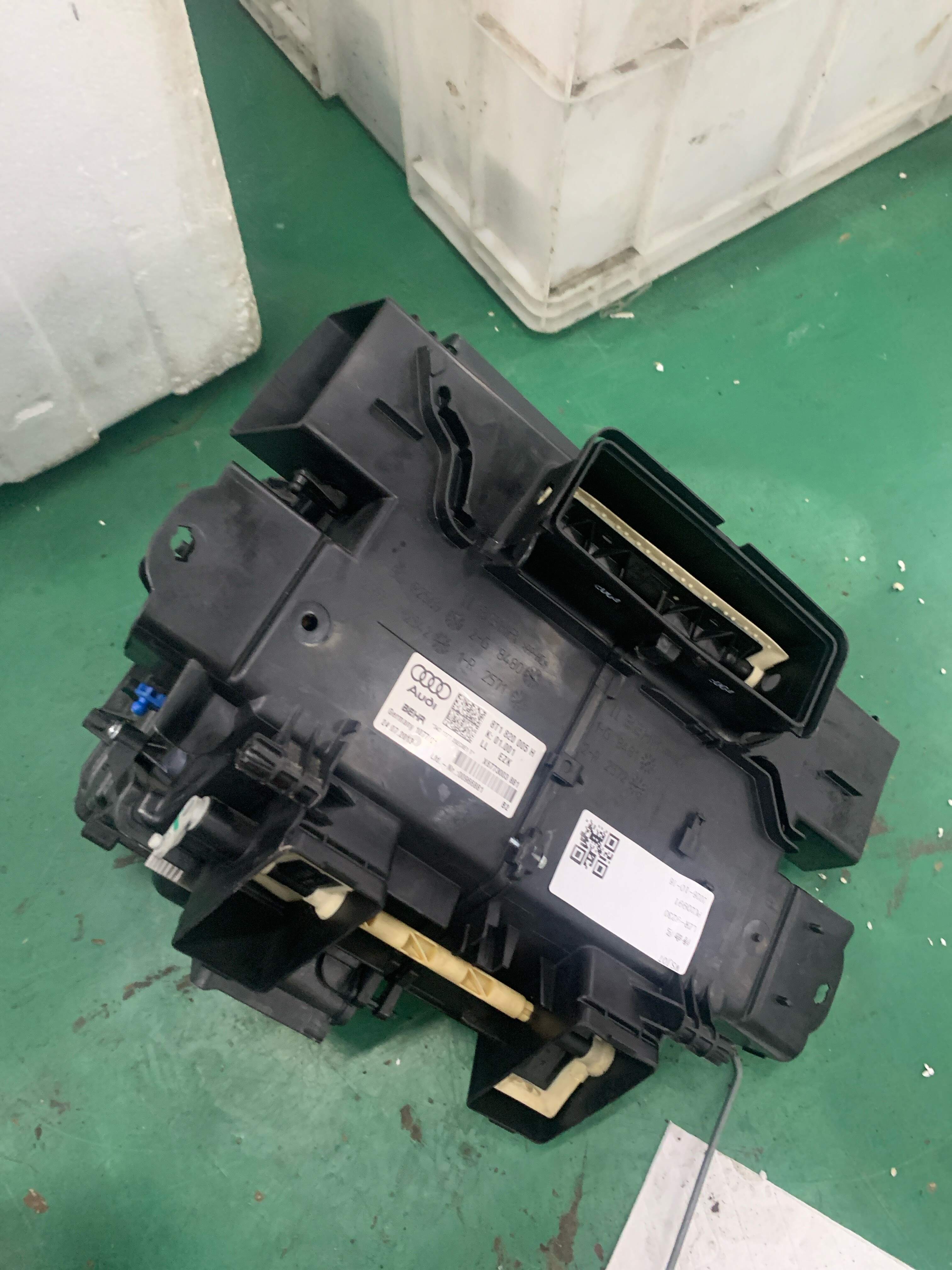 8K0820356 Heater Housing