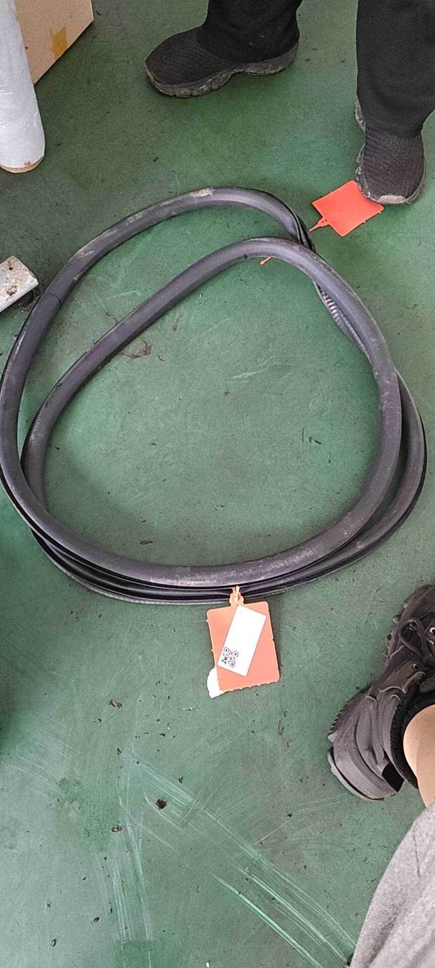 50549785 右前车身密封条