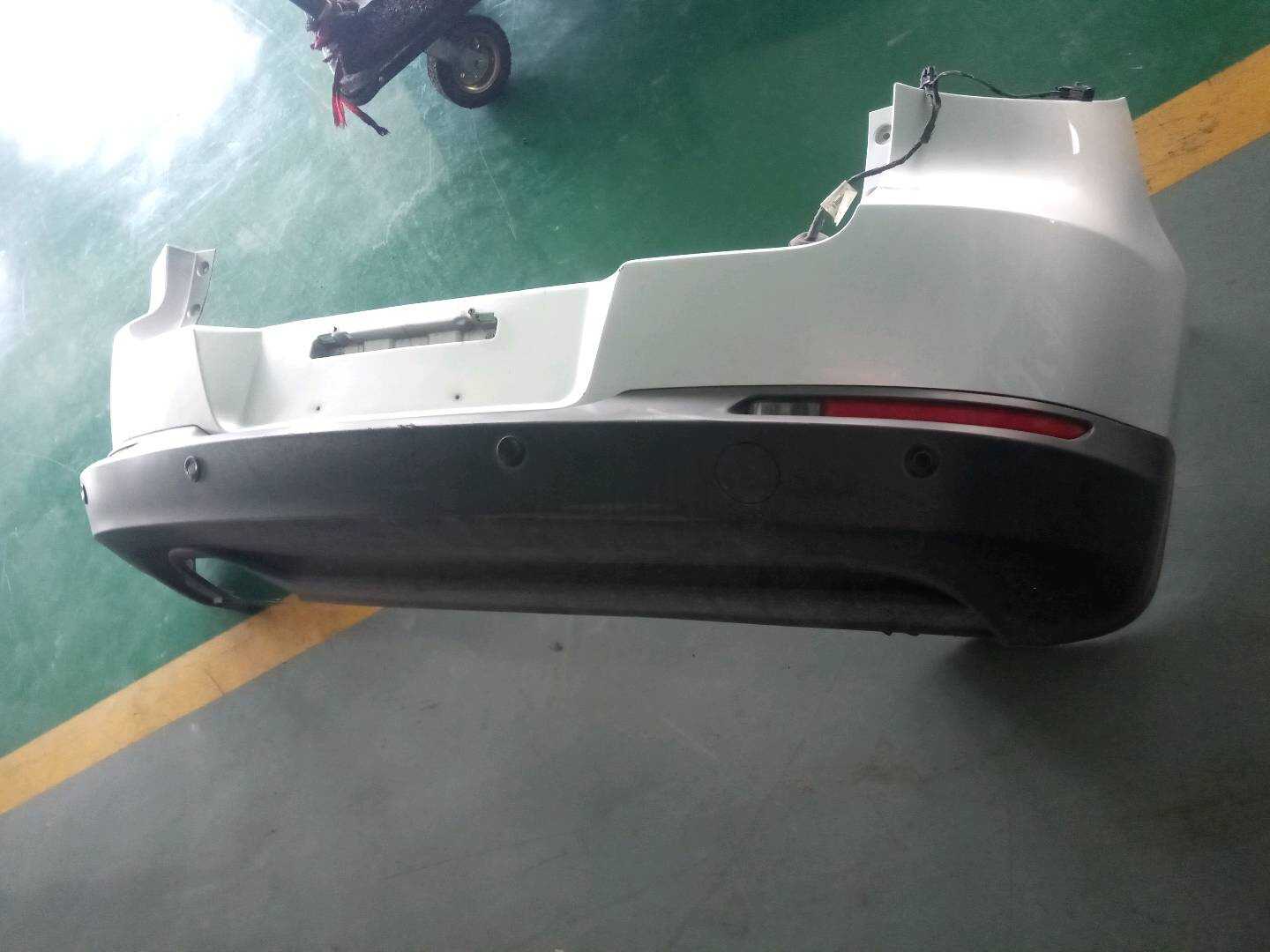 5ND807421BGRU 后保险杠皮