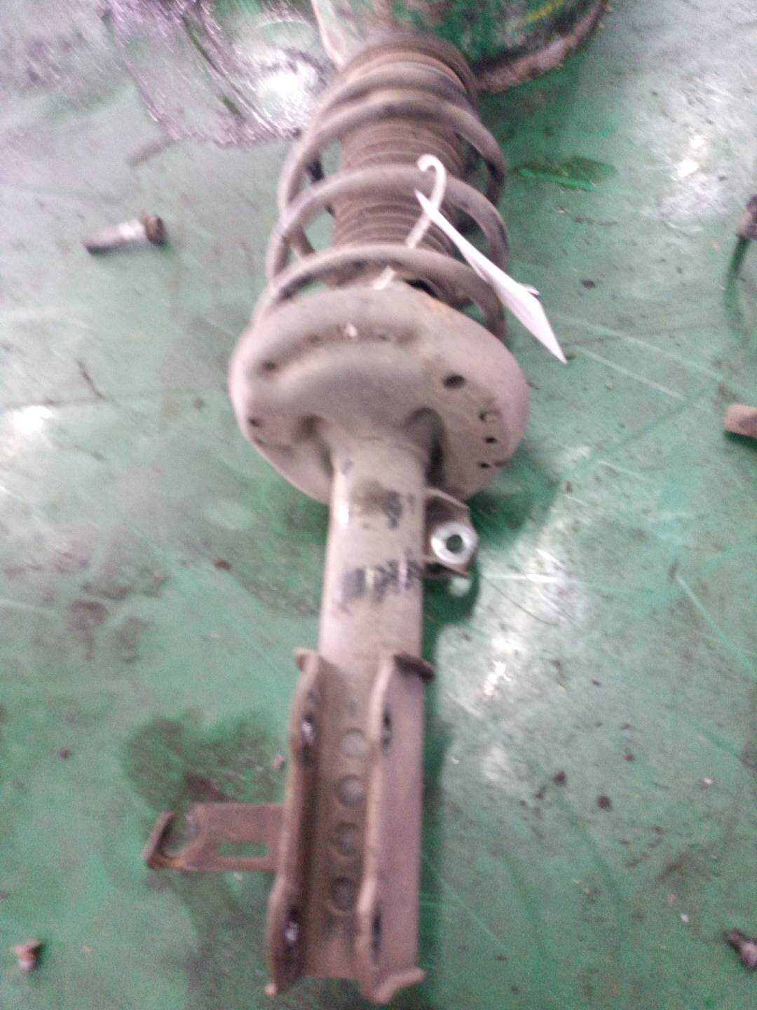 9063820 前减震器芯(左)