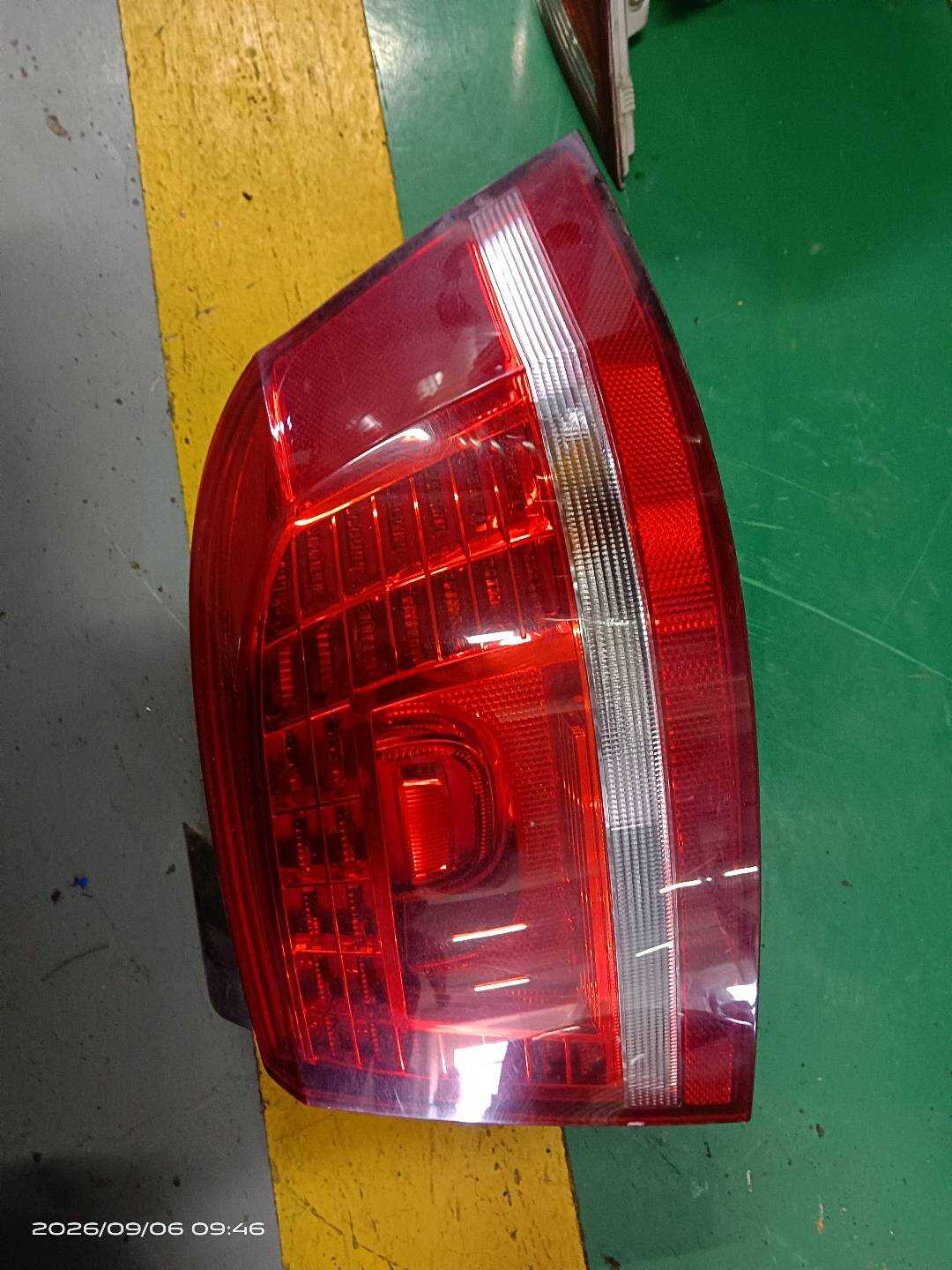 L3AD945208A 外尾灯总成(右)