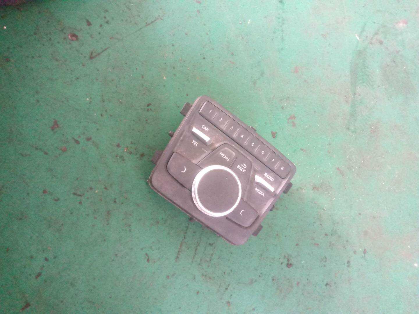8W0919614M 多媒体控制单元