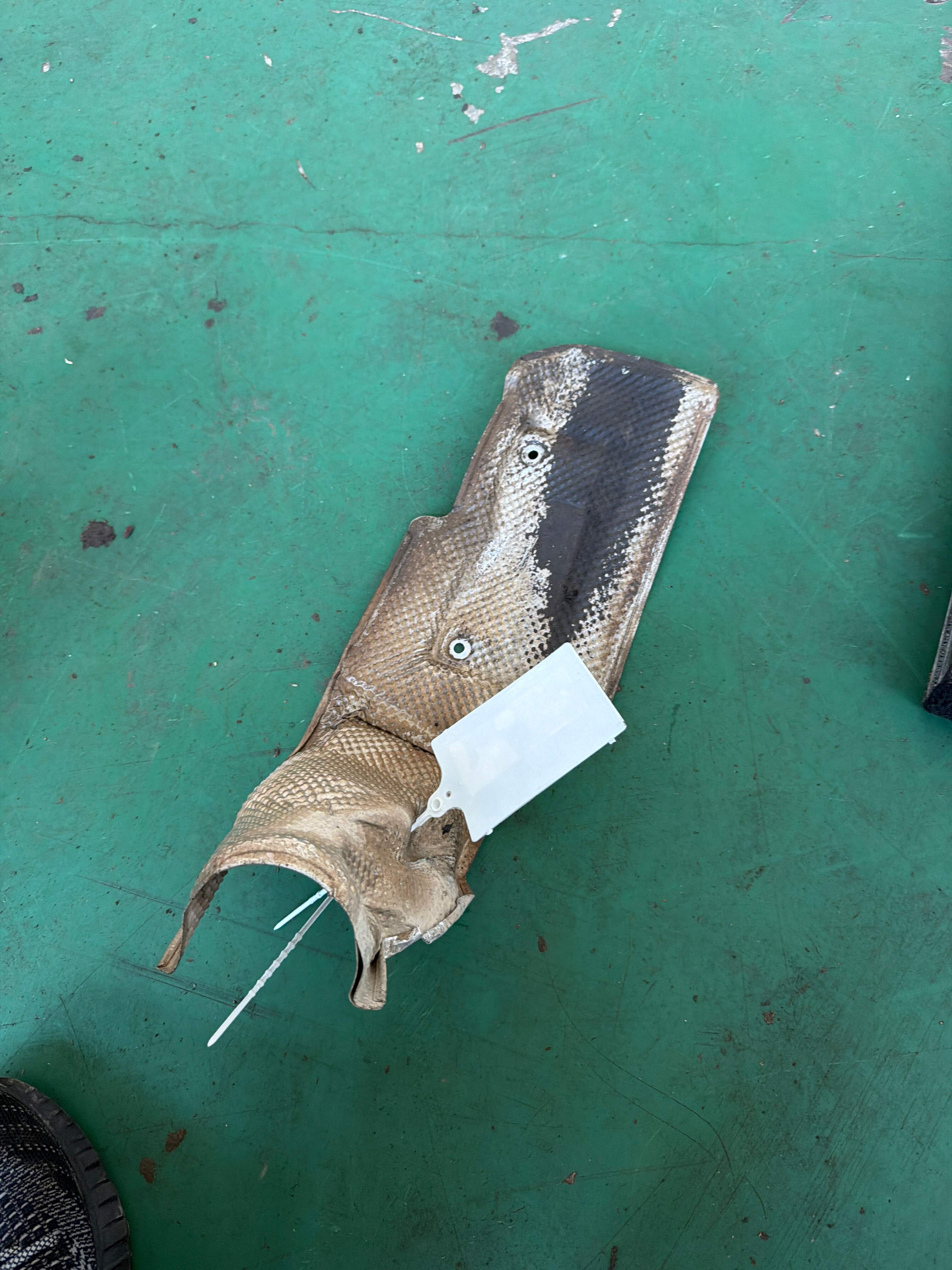 LR026262 Steering Rack Heat Shield