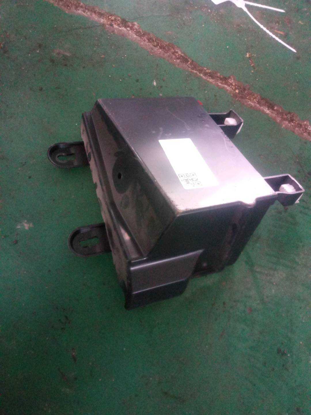 51477439388 盖帽 空气导管 右