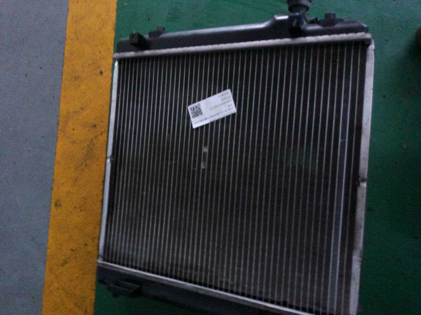 E2001303021AW112704B Radiator