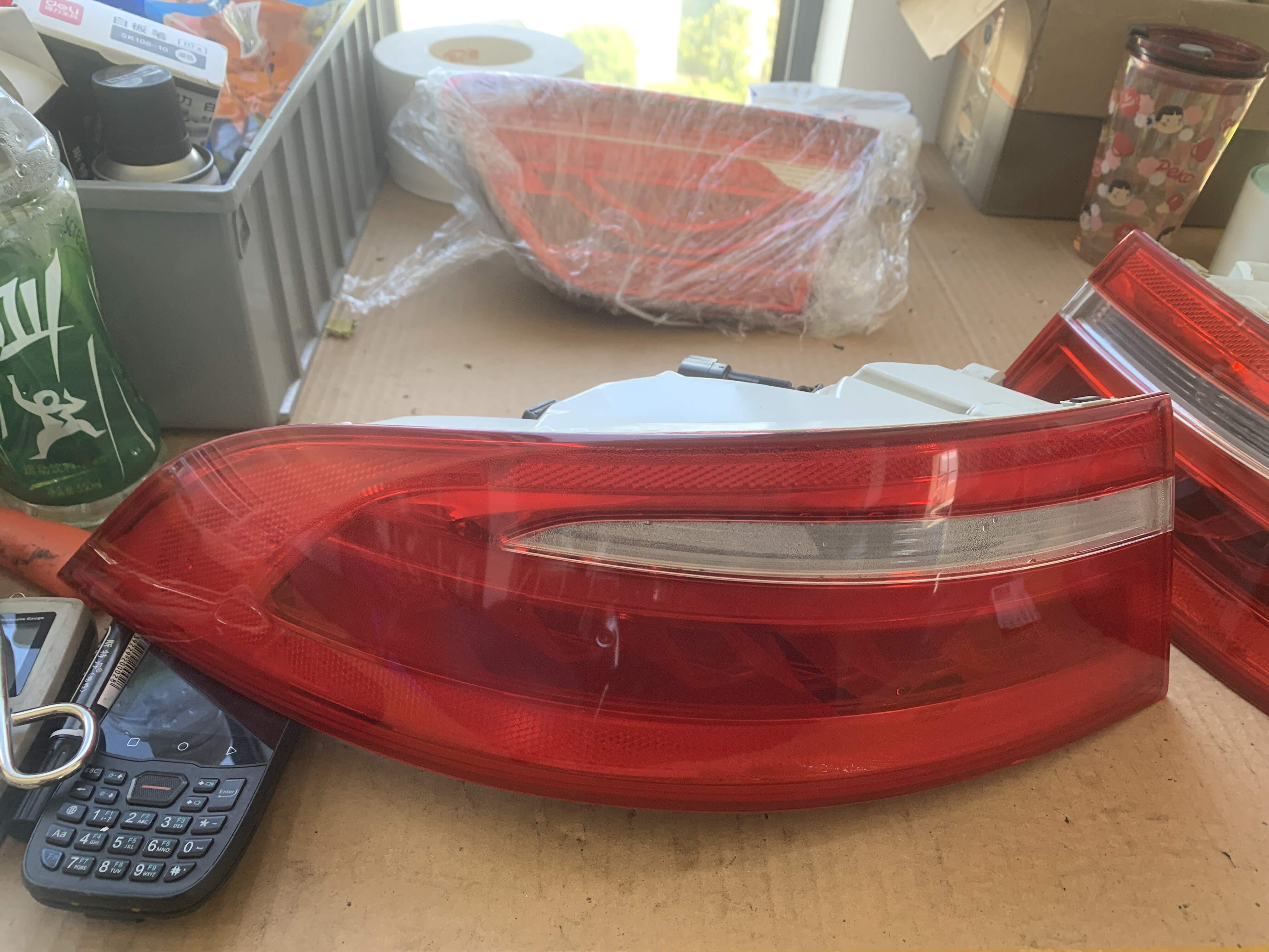 T4N8027 Outer Tail Light Half Assembly, Left