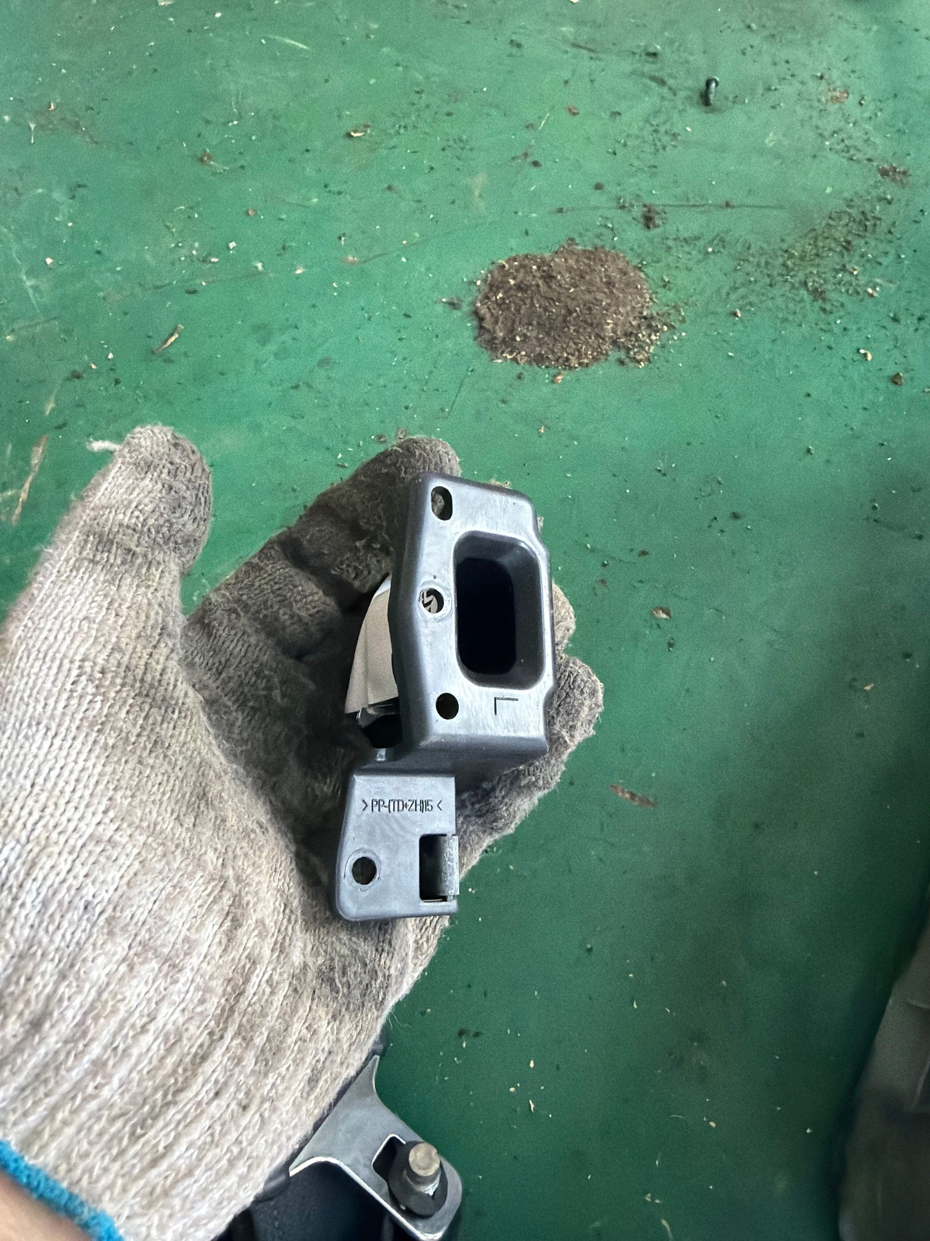 77109TL0G01 STAY, L. FR. INSTRUMENT