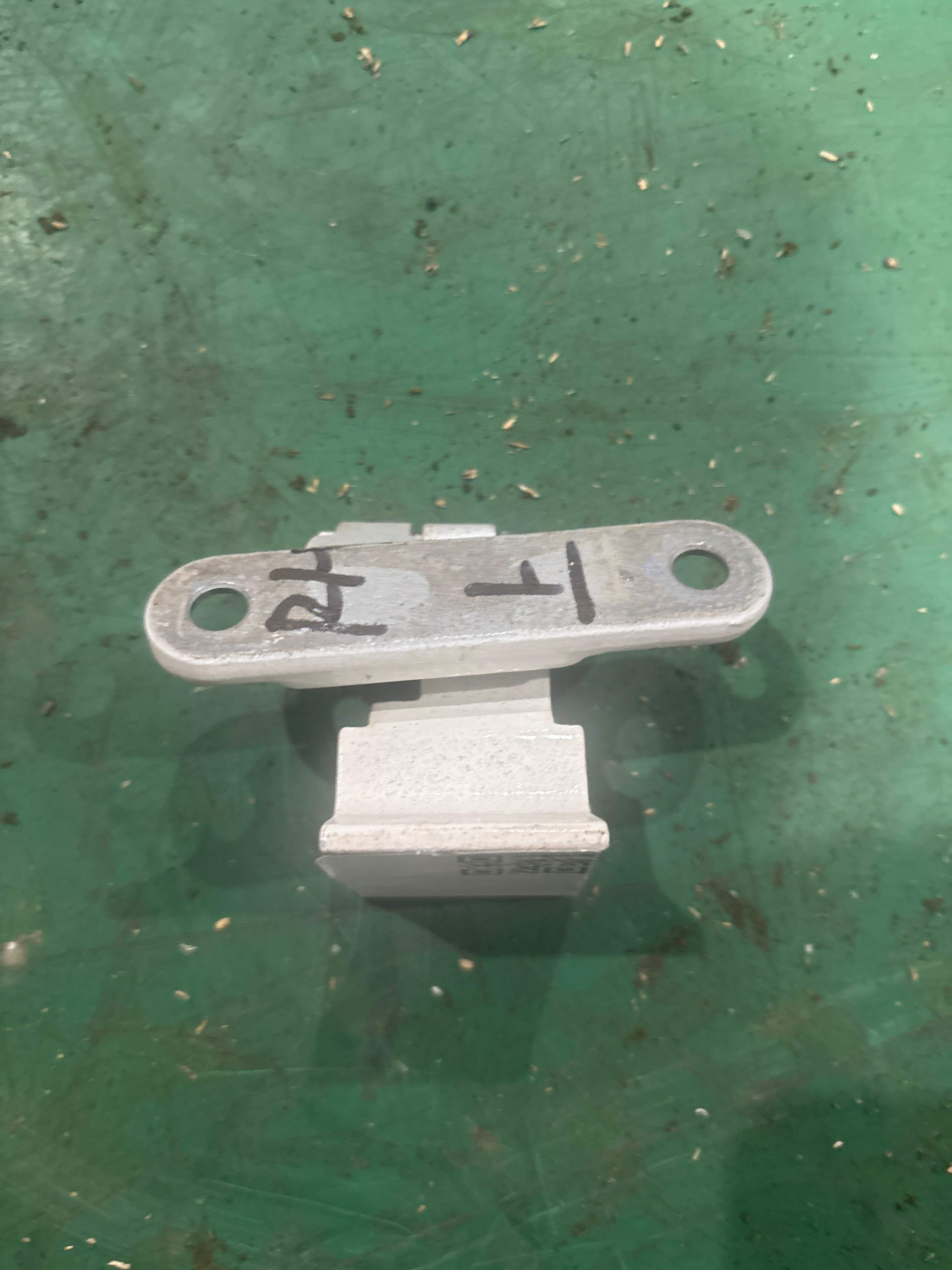 41527259596 Rear Door Hinge (Upper Right)