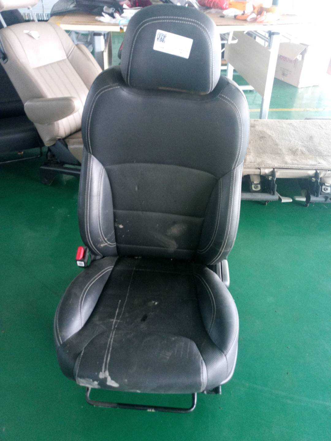 101804174600742 驾驶员座椅总成