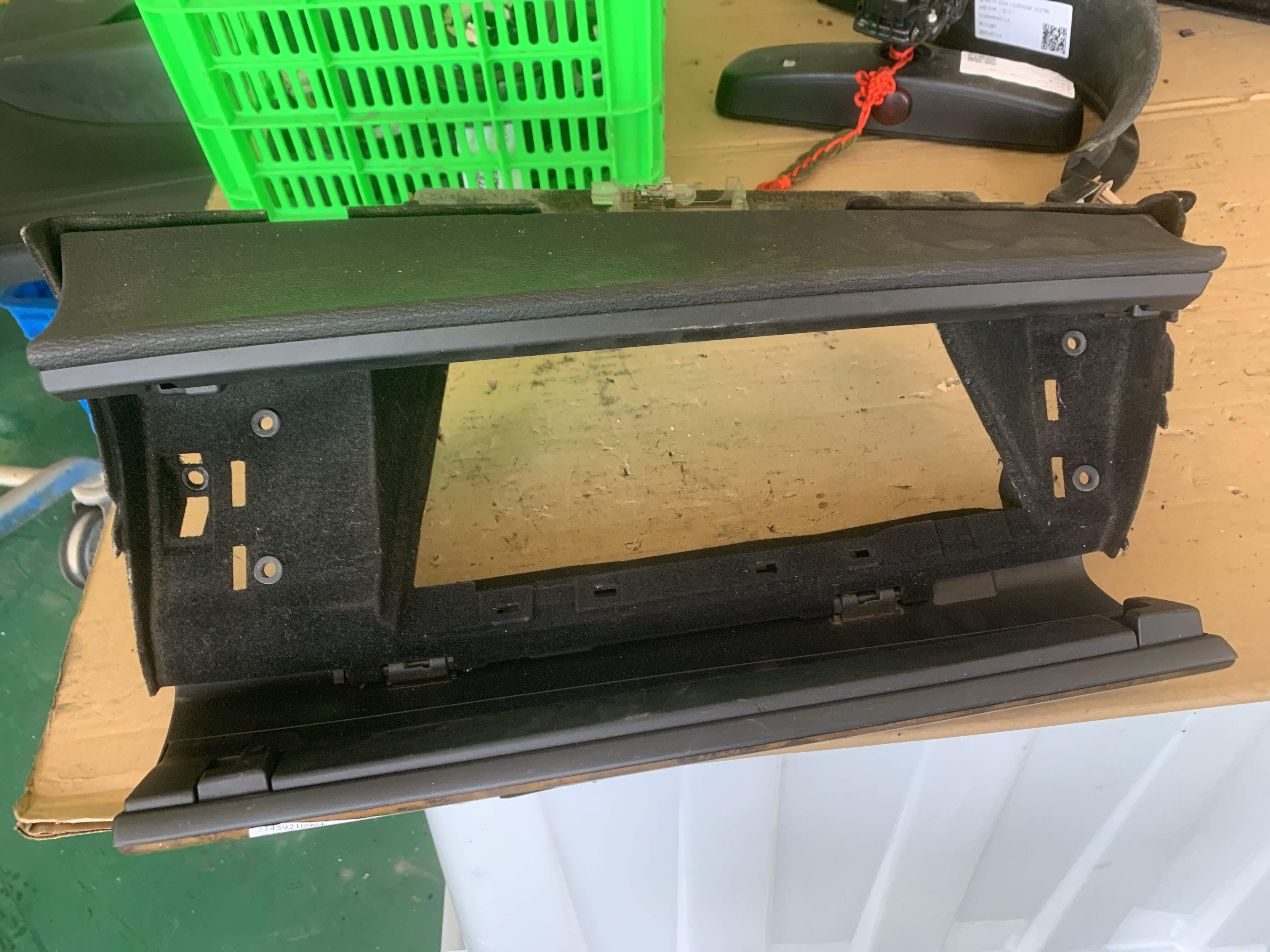 51169211031 Dashboard Glove Box