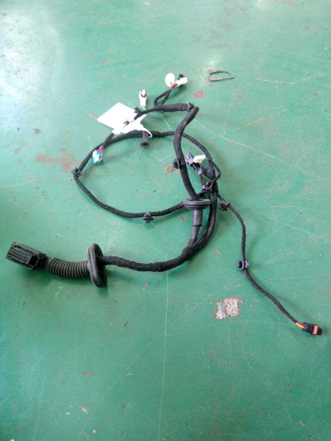 SCEB4002200A 右前门线束