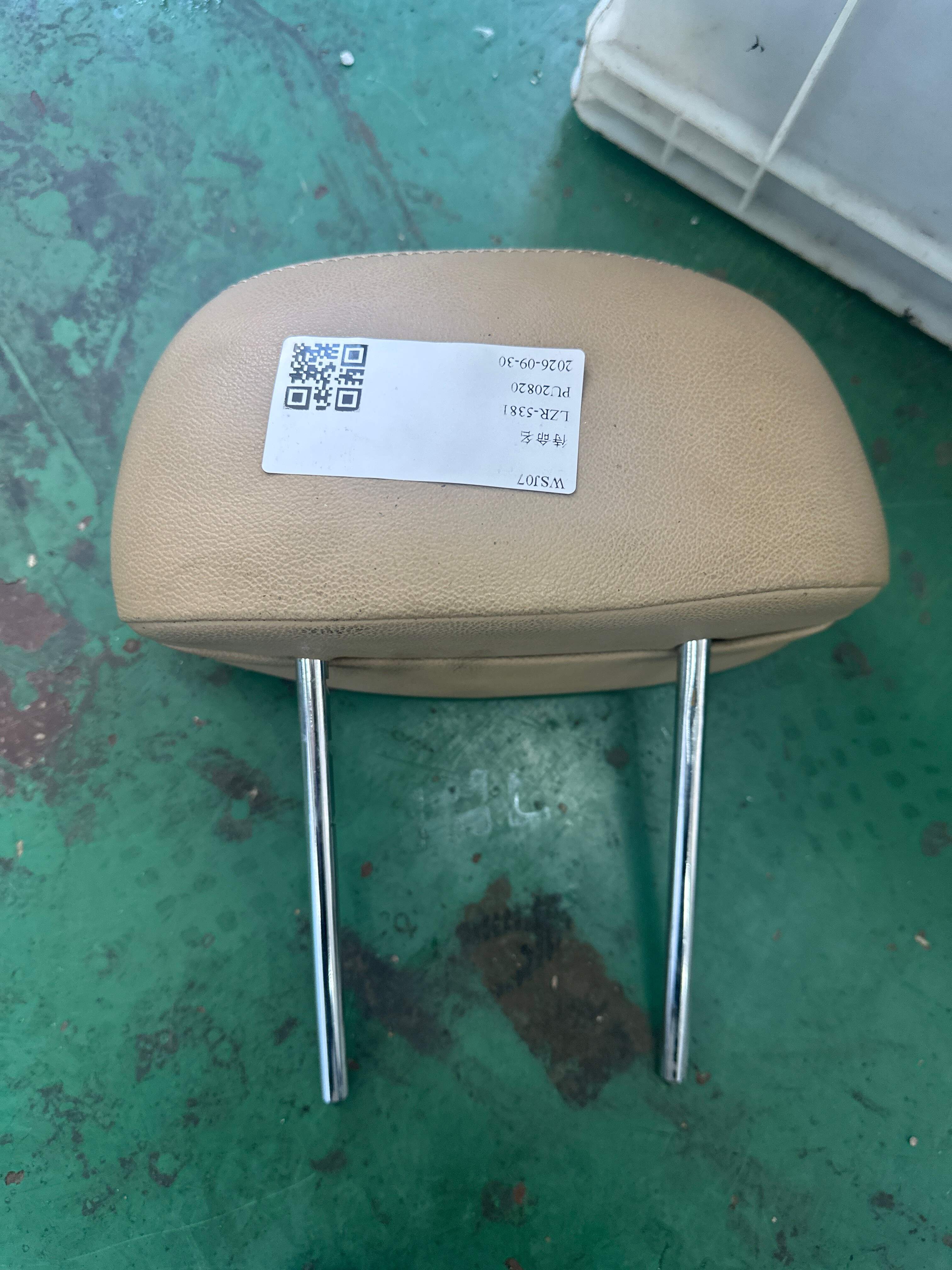 897004Q100YDY 后座椅头枕