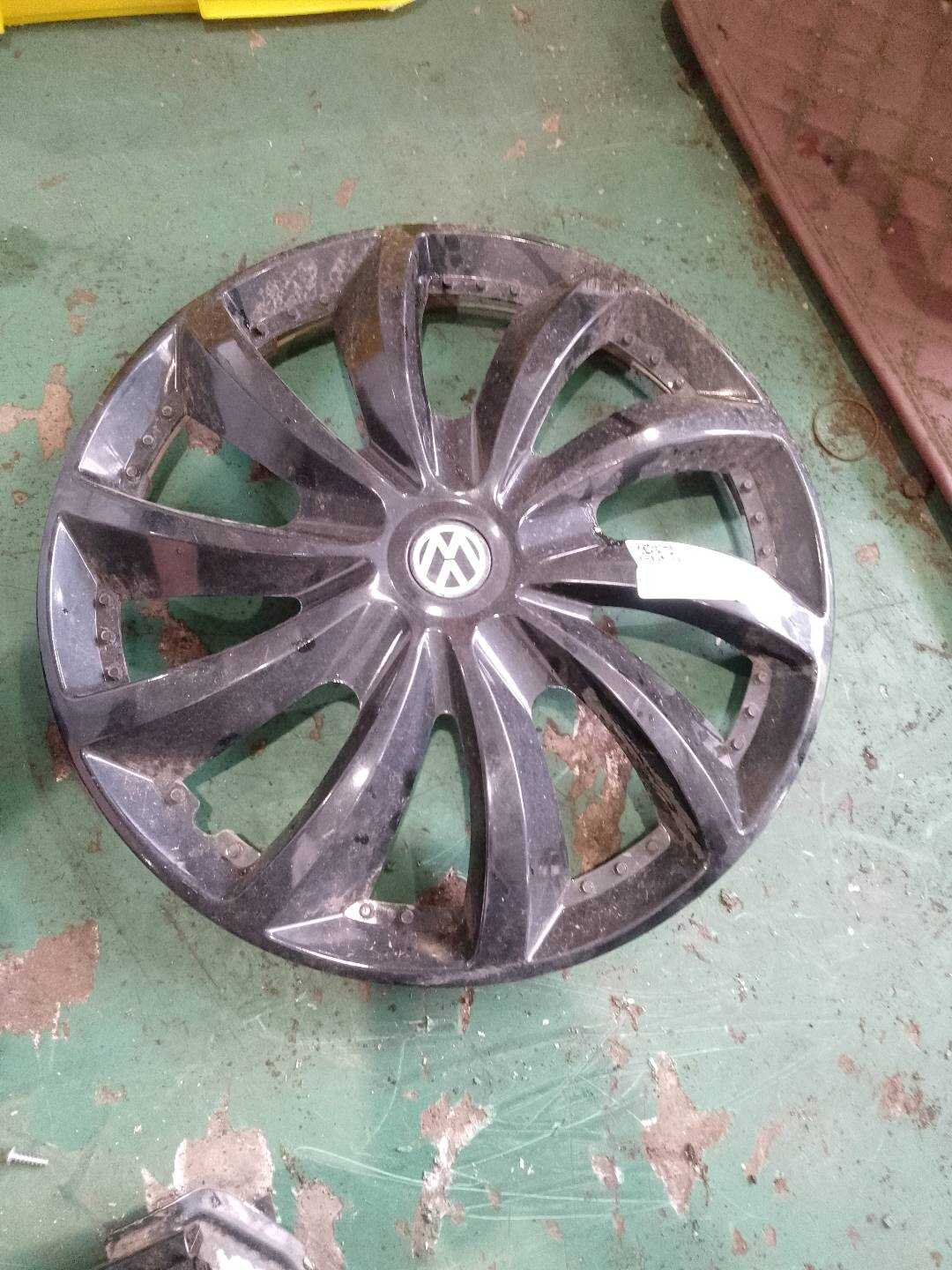 L321601149B 轮毂盖