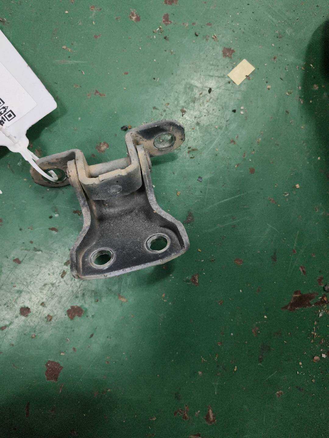 687300P010 Front Door Hinge (Lower Right)