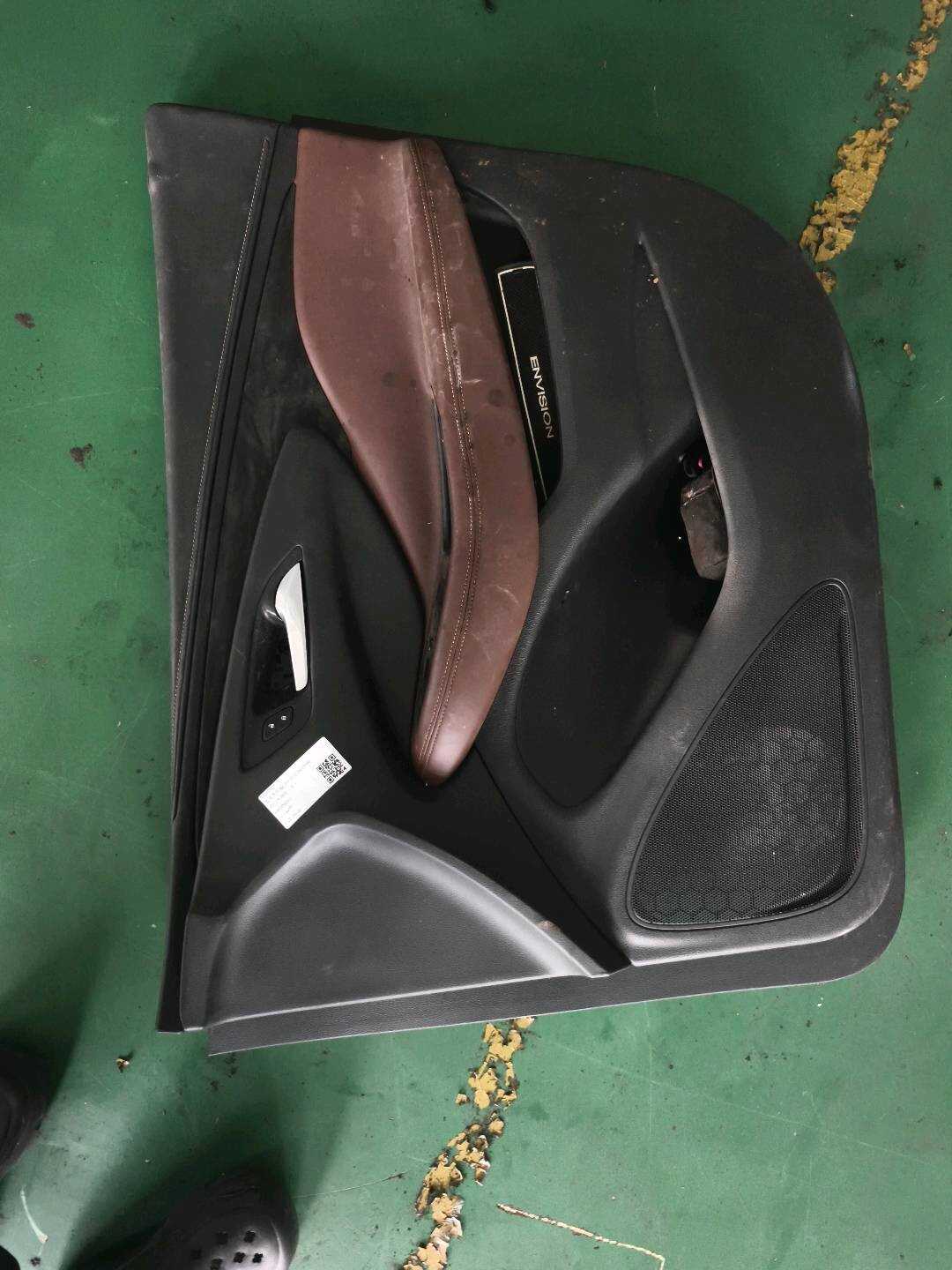 84020923 Front Door Trim Panel, Right