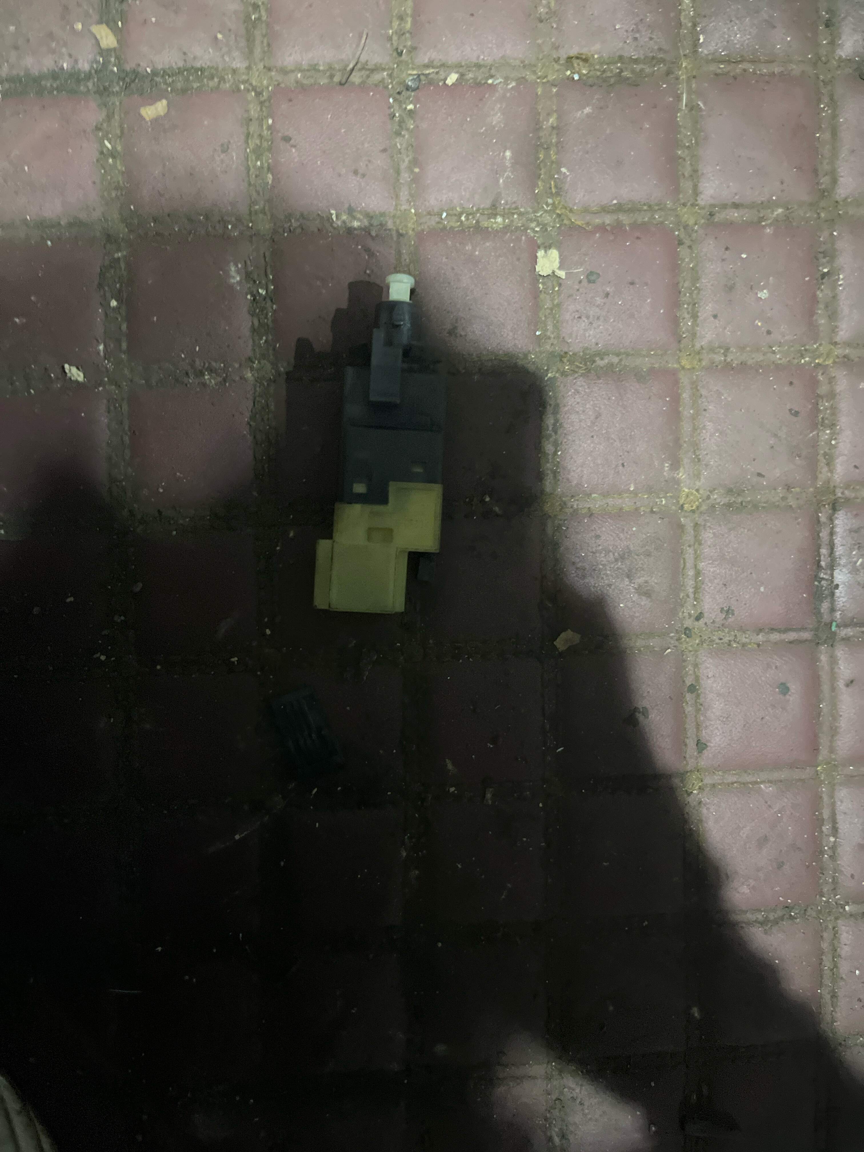 A0015458709 制动灯开关