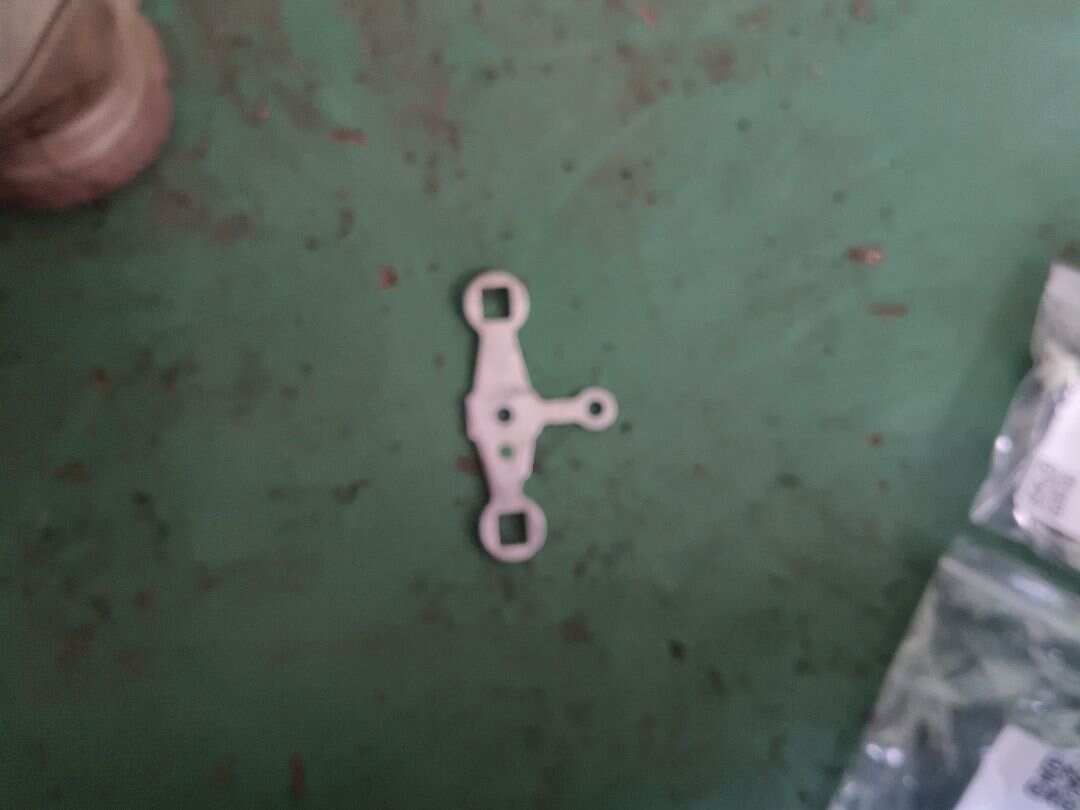 13647595405 Fuel Injector Bracket