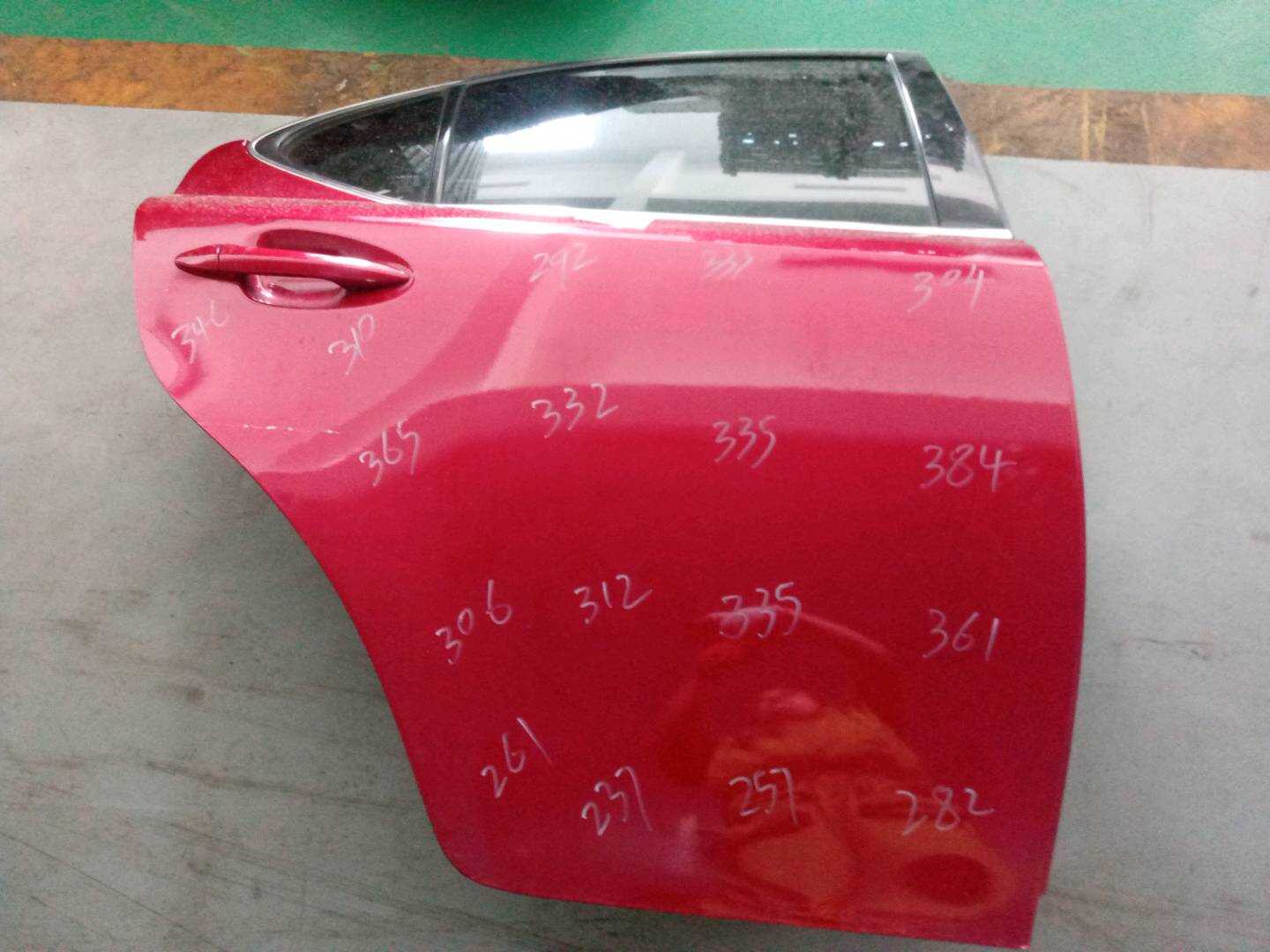 6700353040 后门壳（右）