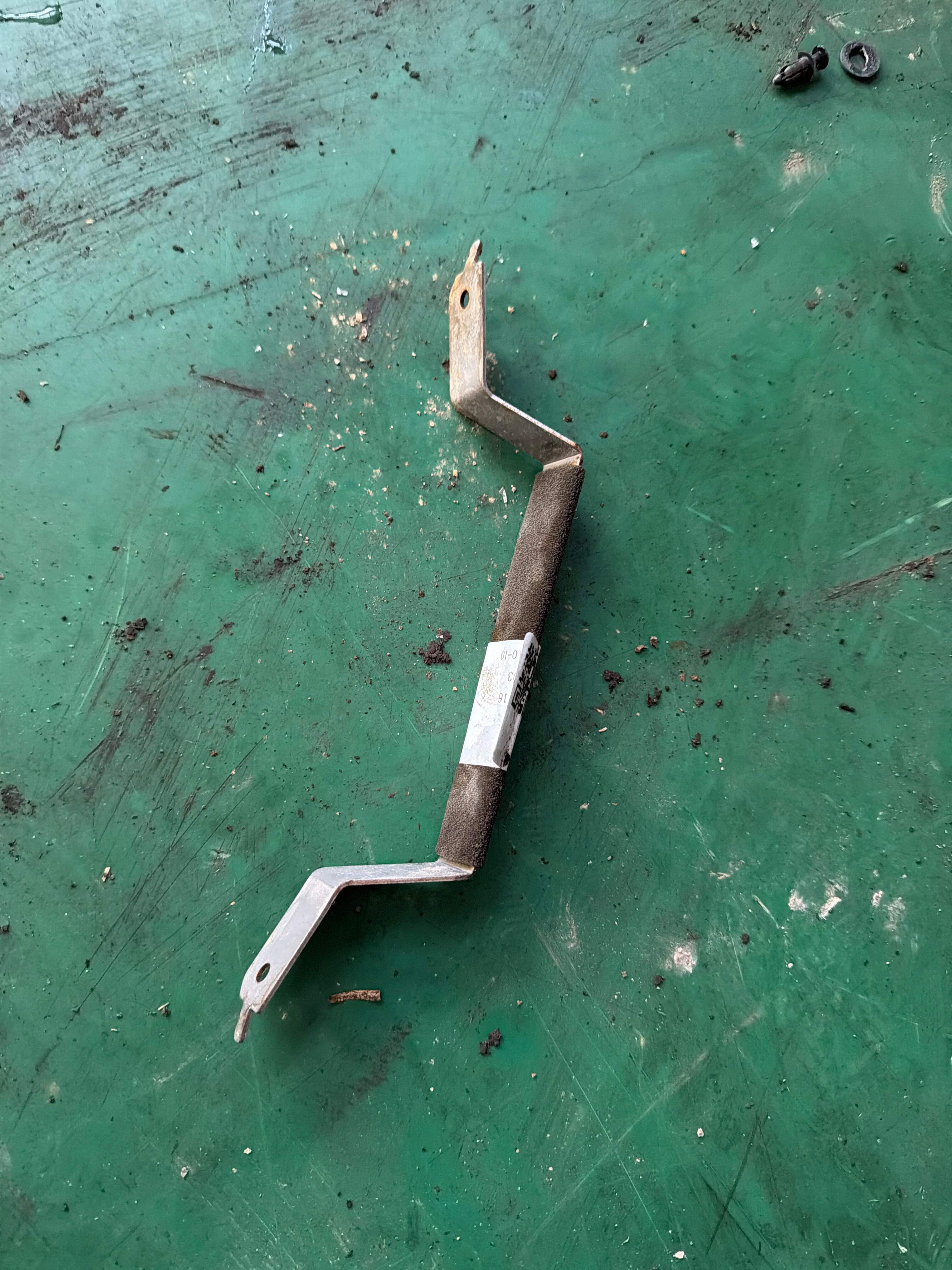83335TA0A00 后加热器管道支架总成