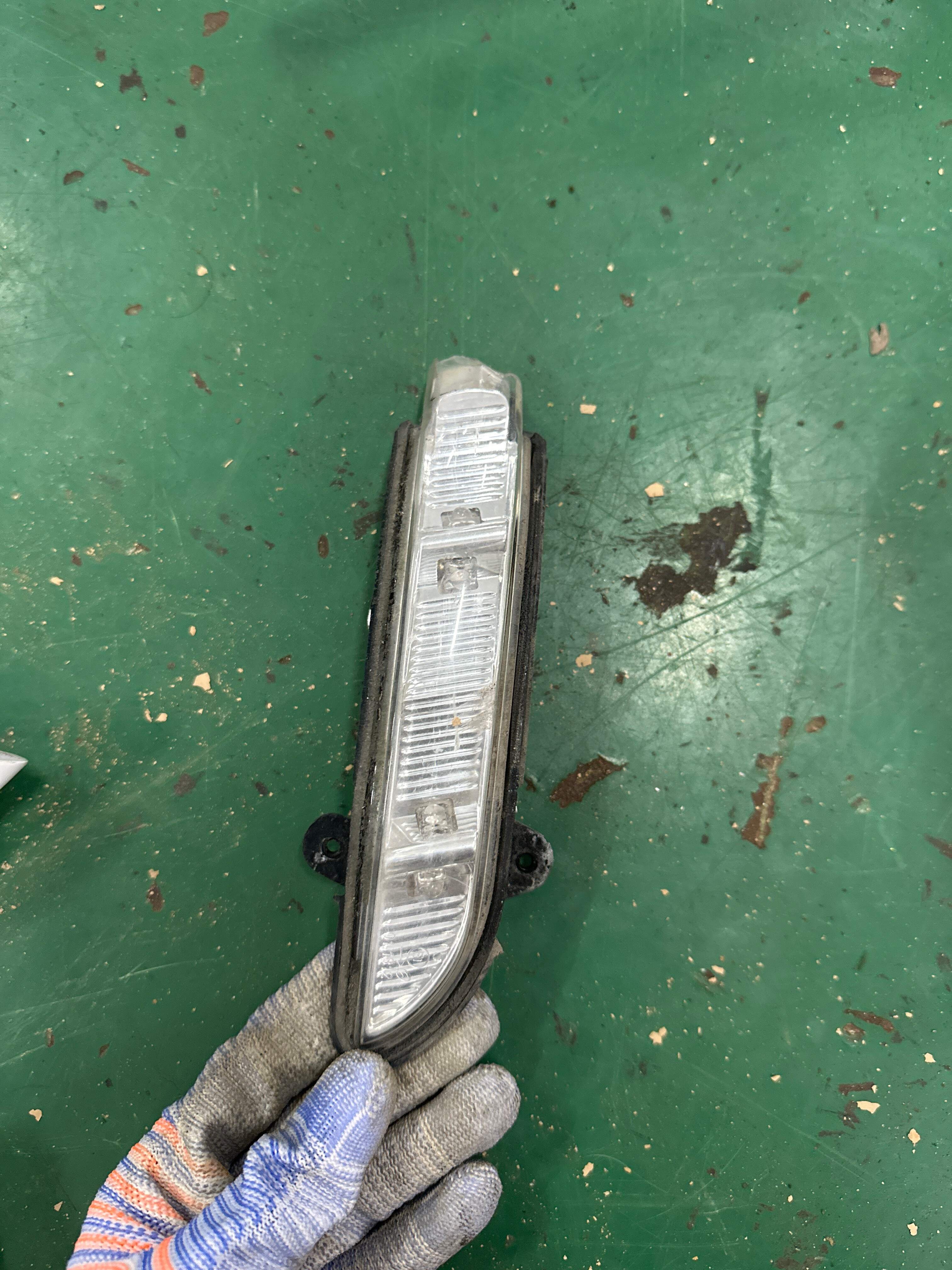 A2198200621 Side Mirror Turn Signal Light, Right