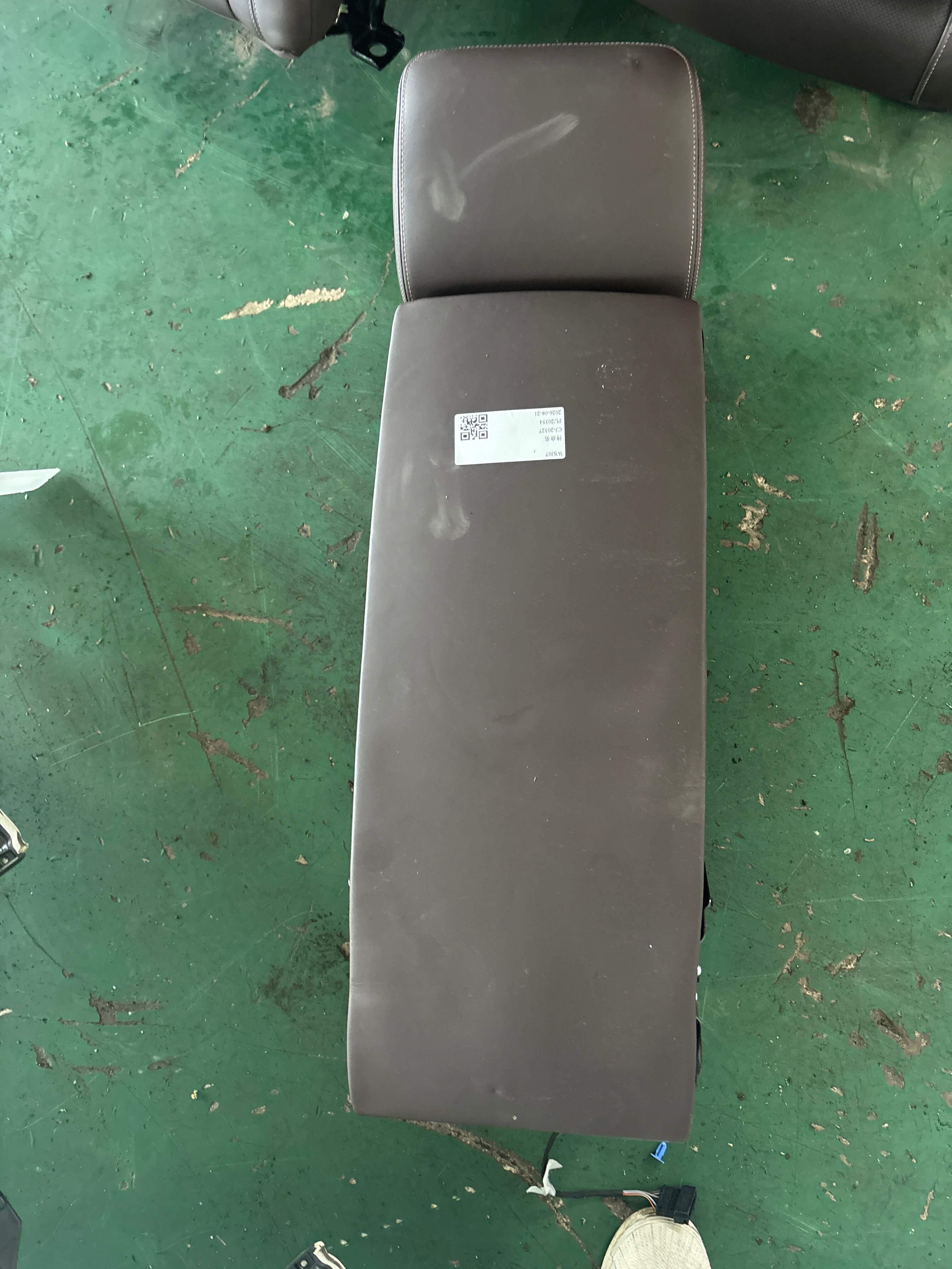 52207385900 靠背骨架 后行李箱通入式装载系统 中间