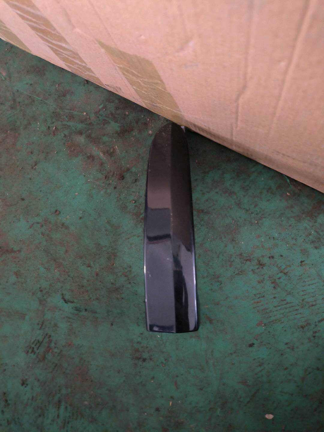 31G837205A 后门外拉手（左）