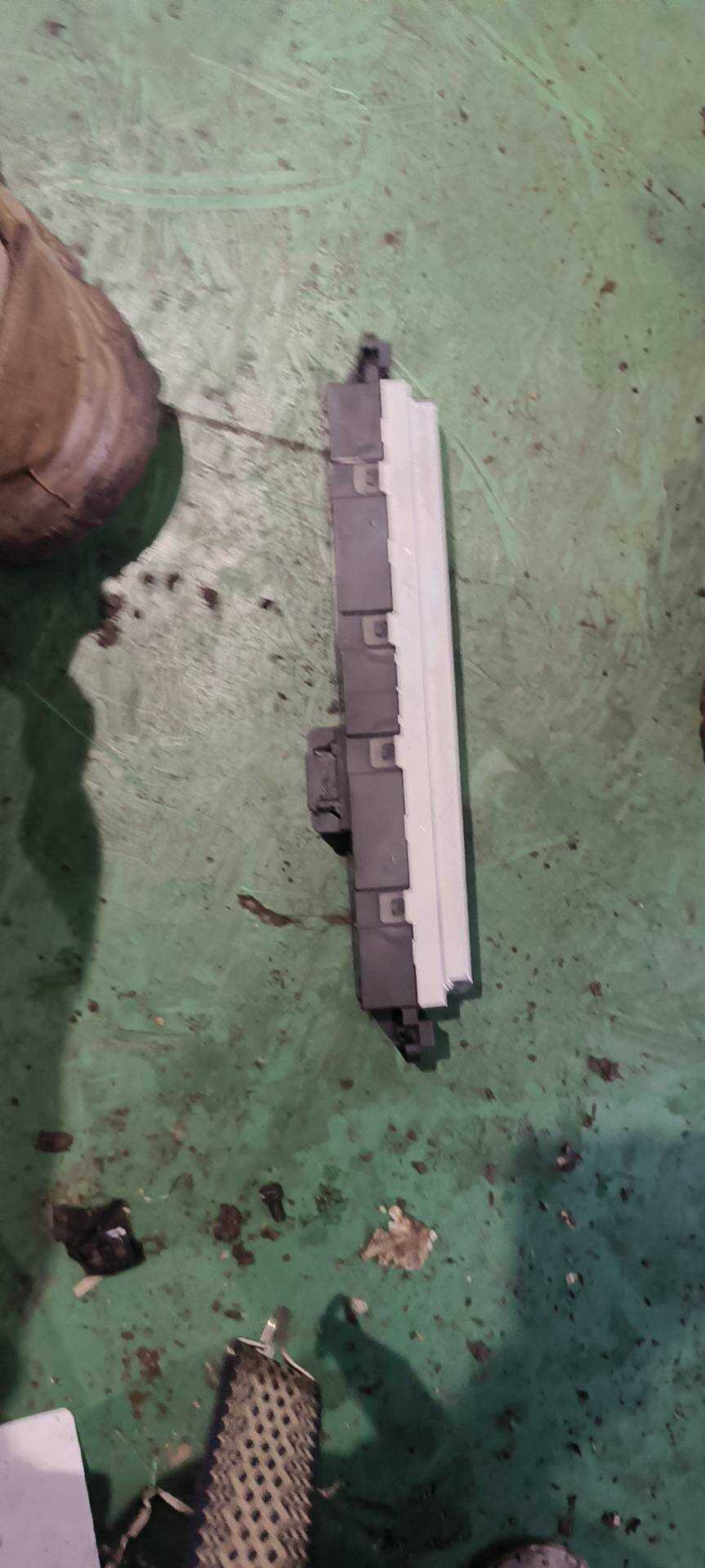 C2Z17525 仪表台多功能开关组