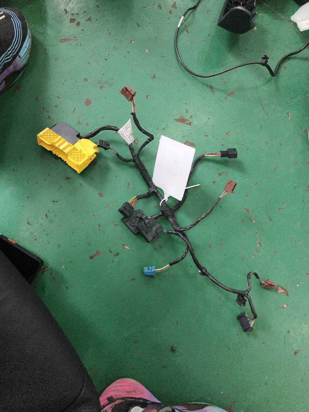 61129339306 副驾驶员座椅线束总成