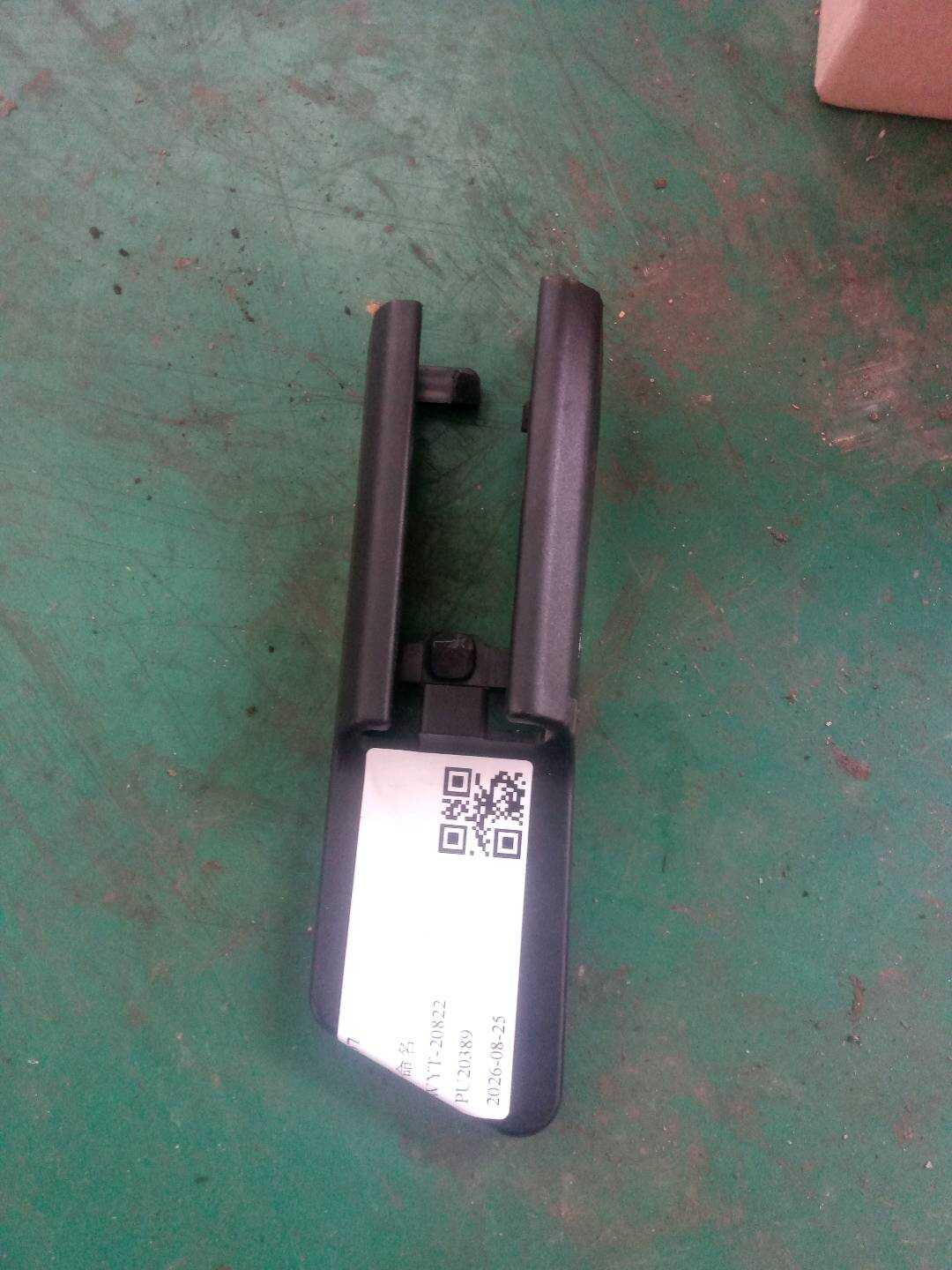 52107348338 副驾驶员座椅轨道