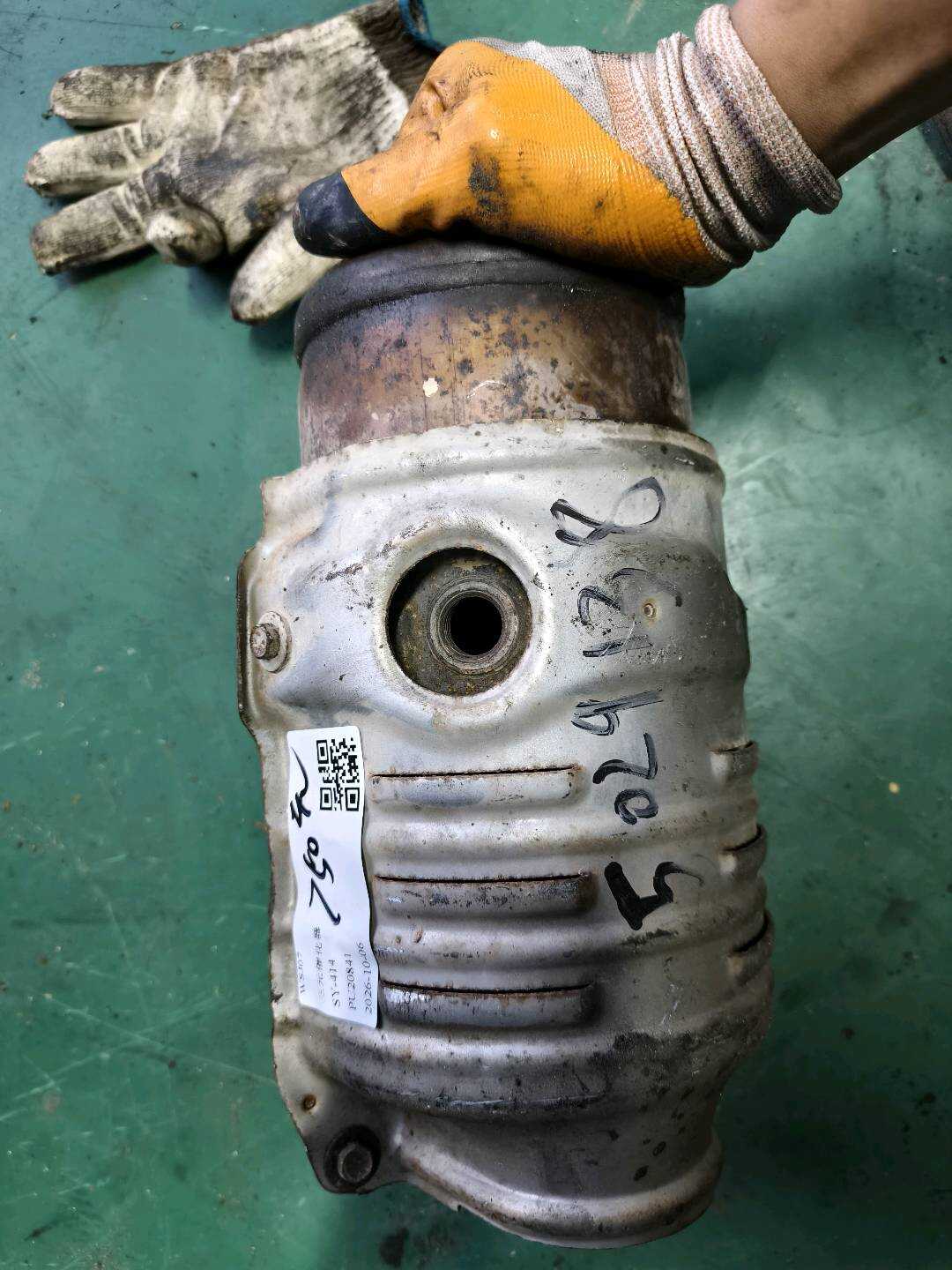 18160R1AT00 三元催化器