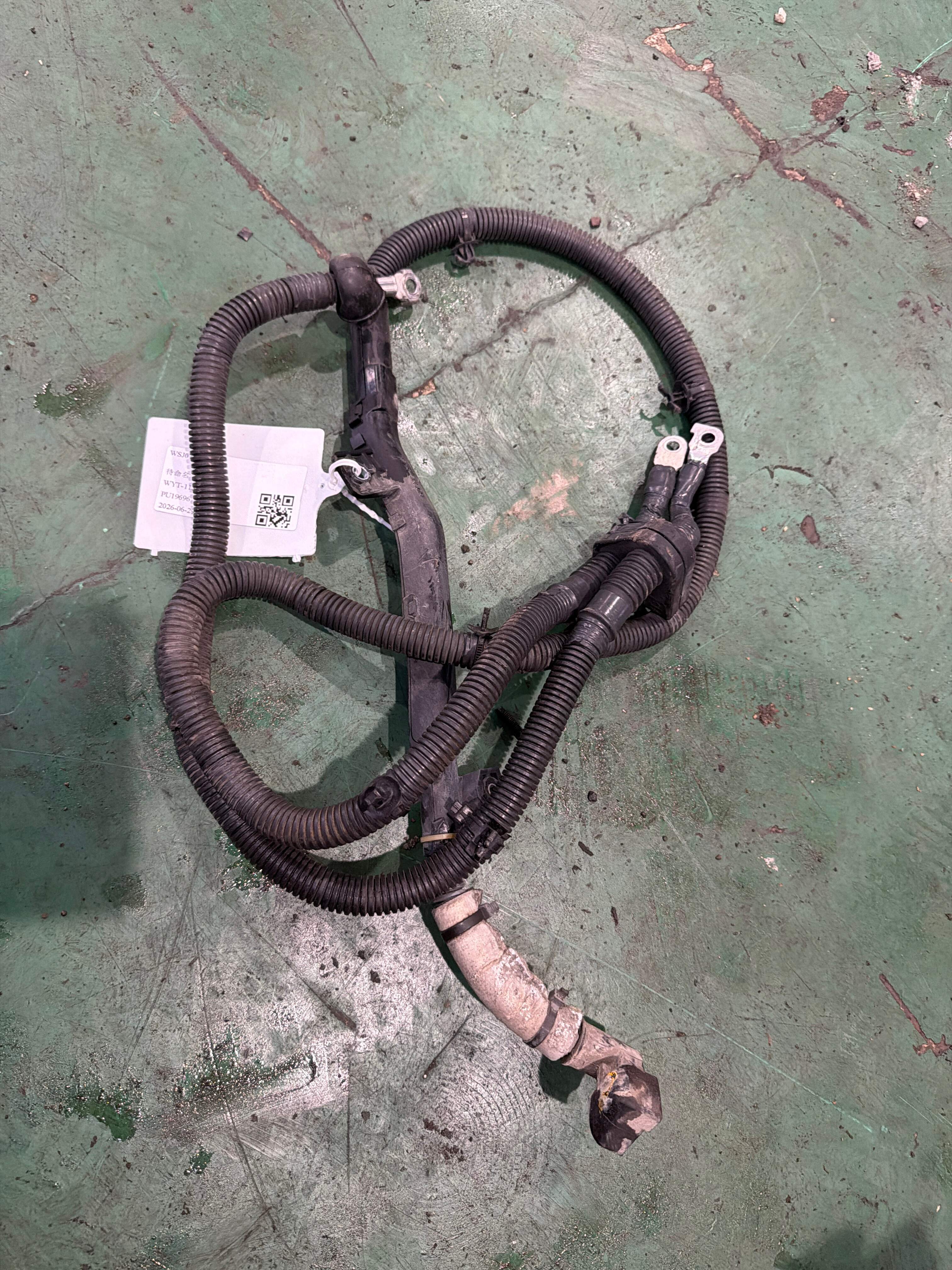 241051CA0A 发电机和起动机线束