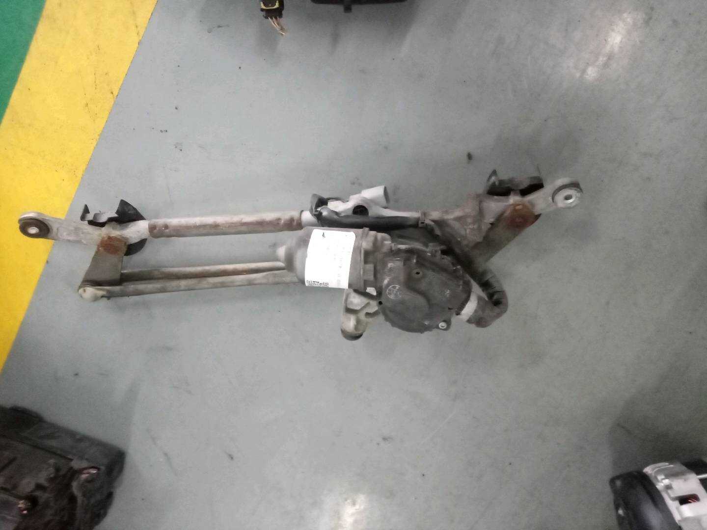 8511002240 前风挡雨刮电机