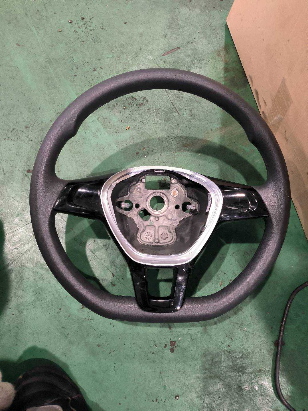 L5GG419091DLYO Steering Wheel