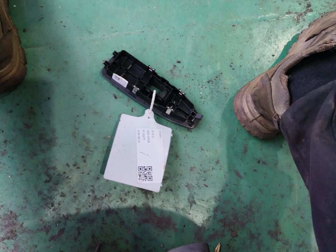 51417240421 Front Door Window Switch Trim Panel, Right