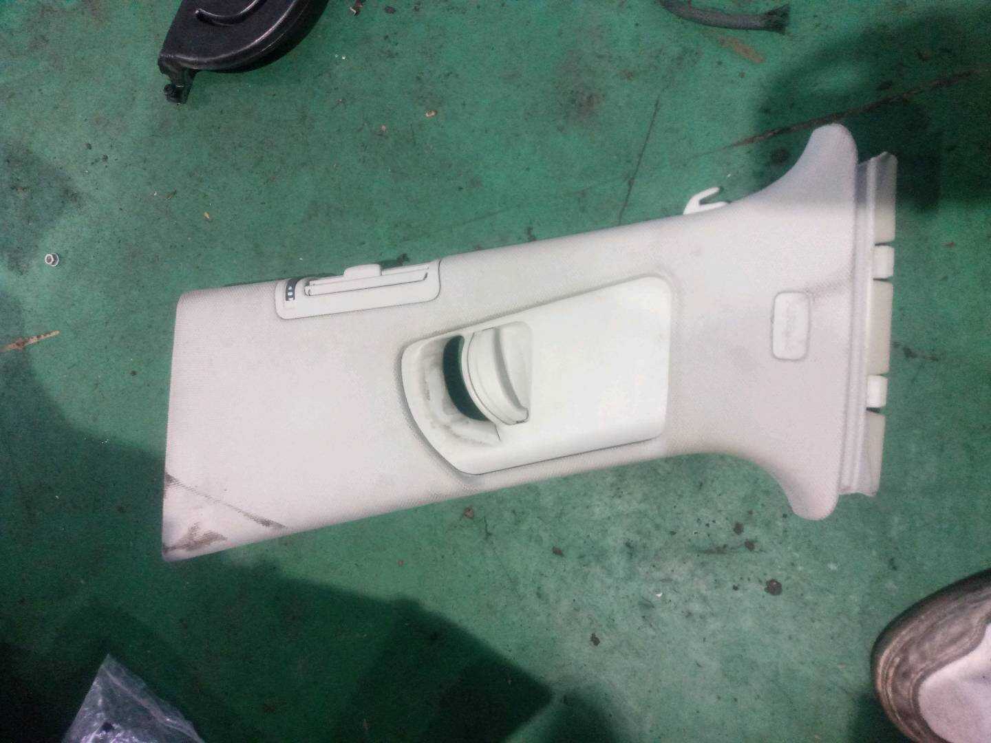 4F0867243A2T0 B柱内衬(左上)